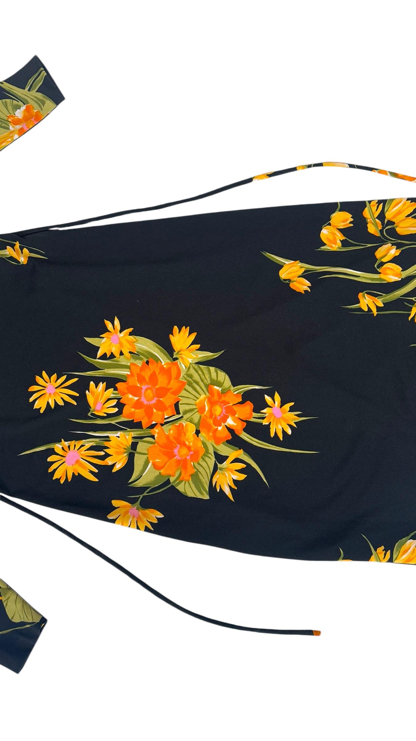 Maxi Vestido Vintage Italiano Floral Negro en Viscosa con Lazo en la Cintura en venta 7