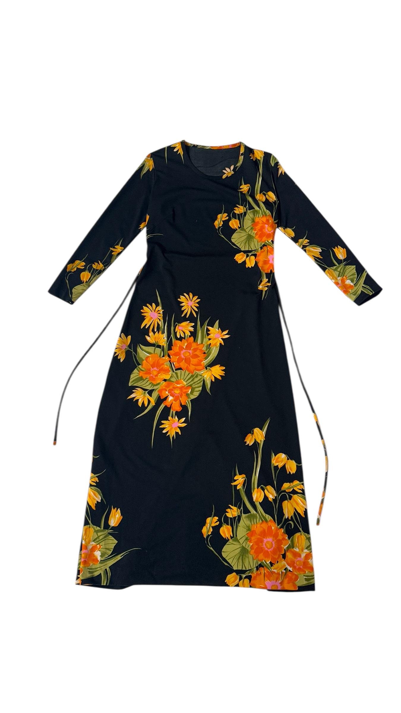Maxi Vestido Vintage Italiano Floral Negro en Viscosa con Lazo en la Cintura en venta 12