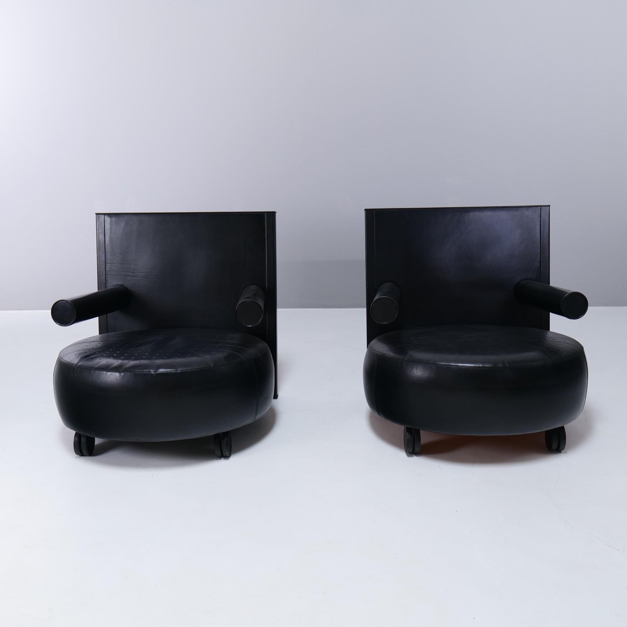 Vintage Italian Black Leather Armchairs by Antonio Citterio for B&B Italia For Sale 1