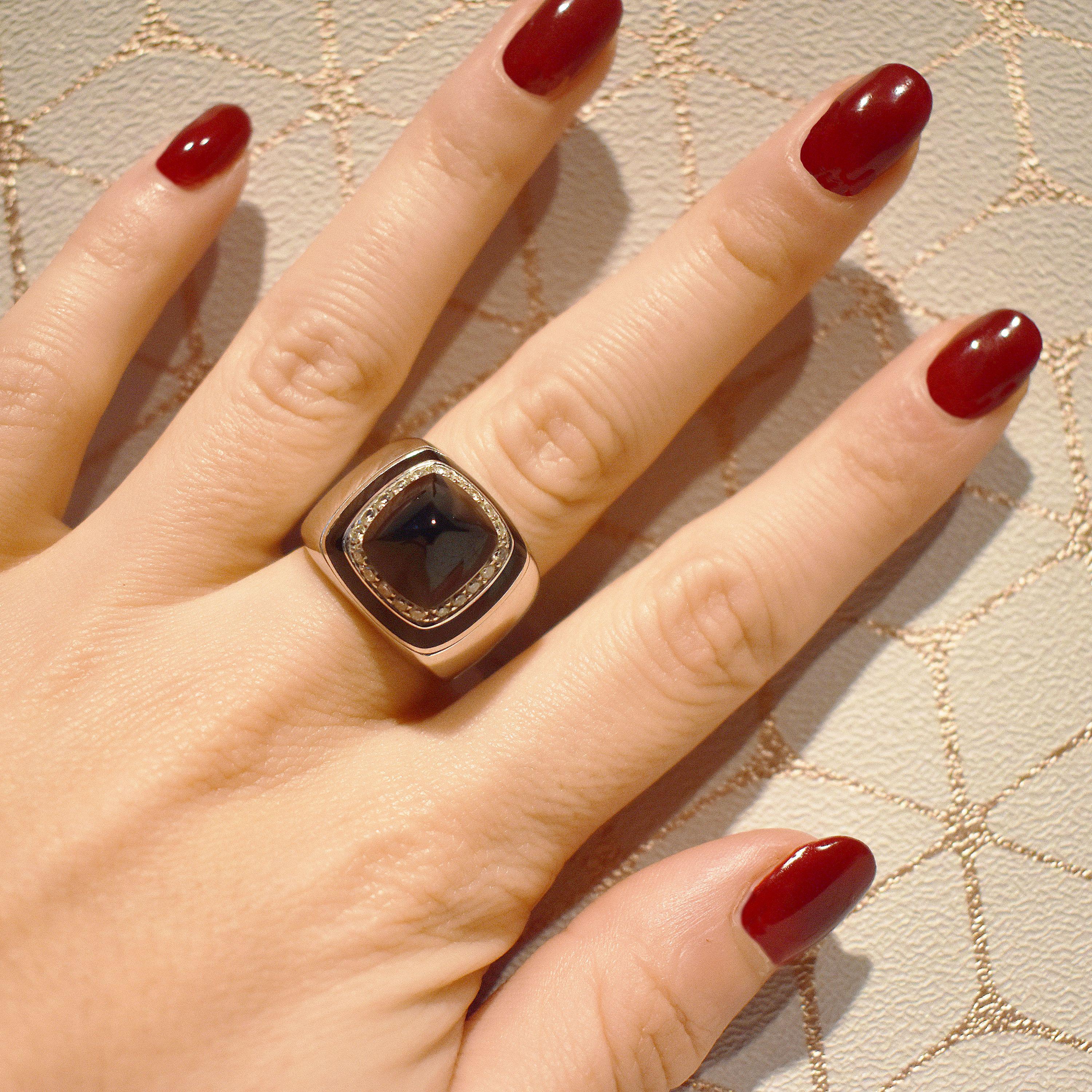 Vintage Italian Black Onyx, Diamond and White Gold Dress Ring, Circa 1970 In Good Condition For Sale In London, GB
