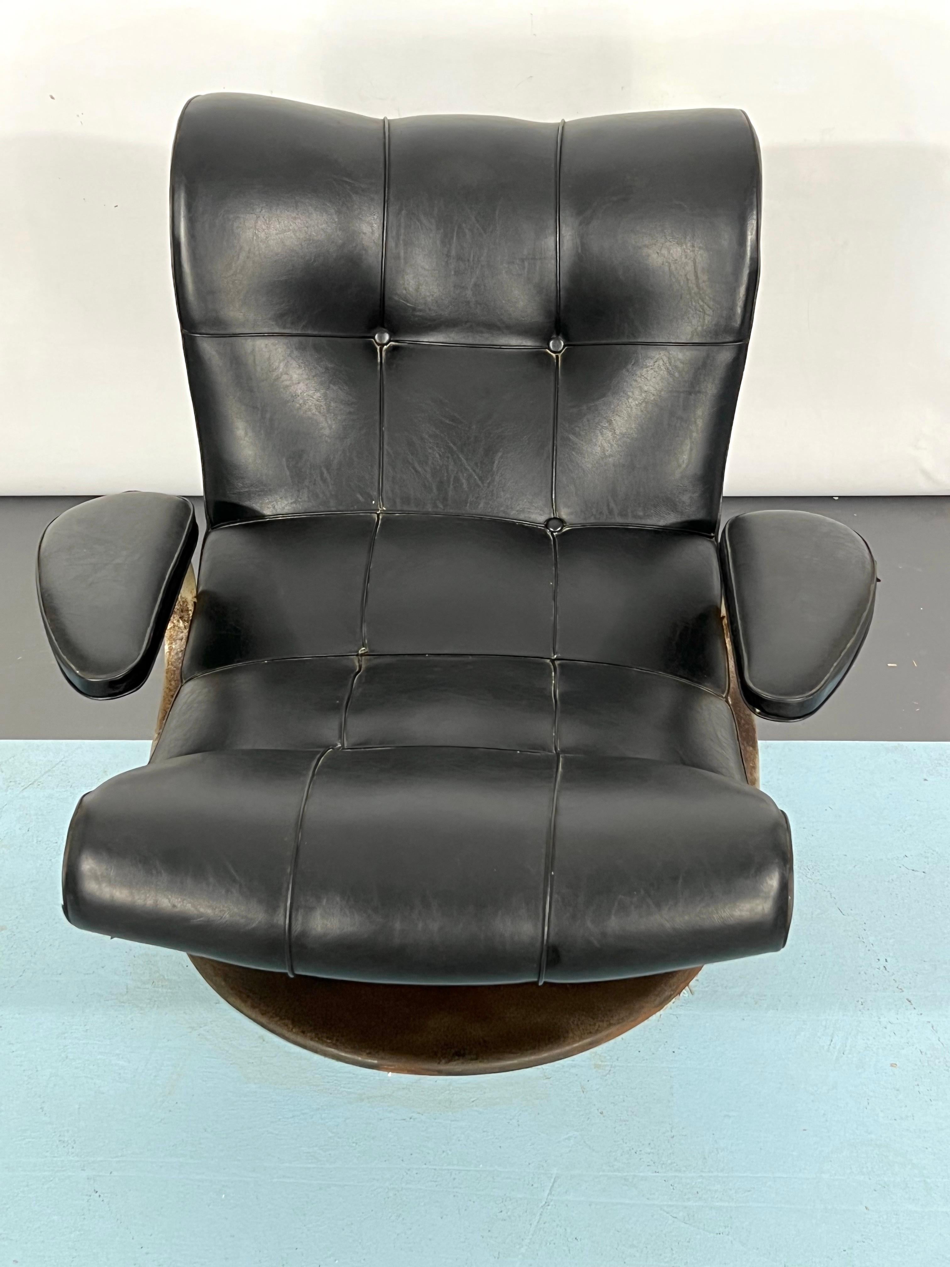 Vintage Italian Black Swivel Armchair from 60s For Sale 7