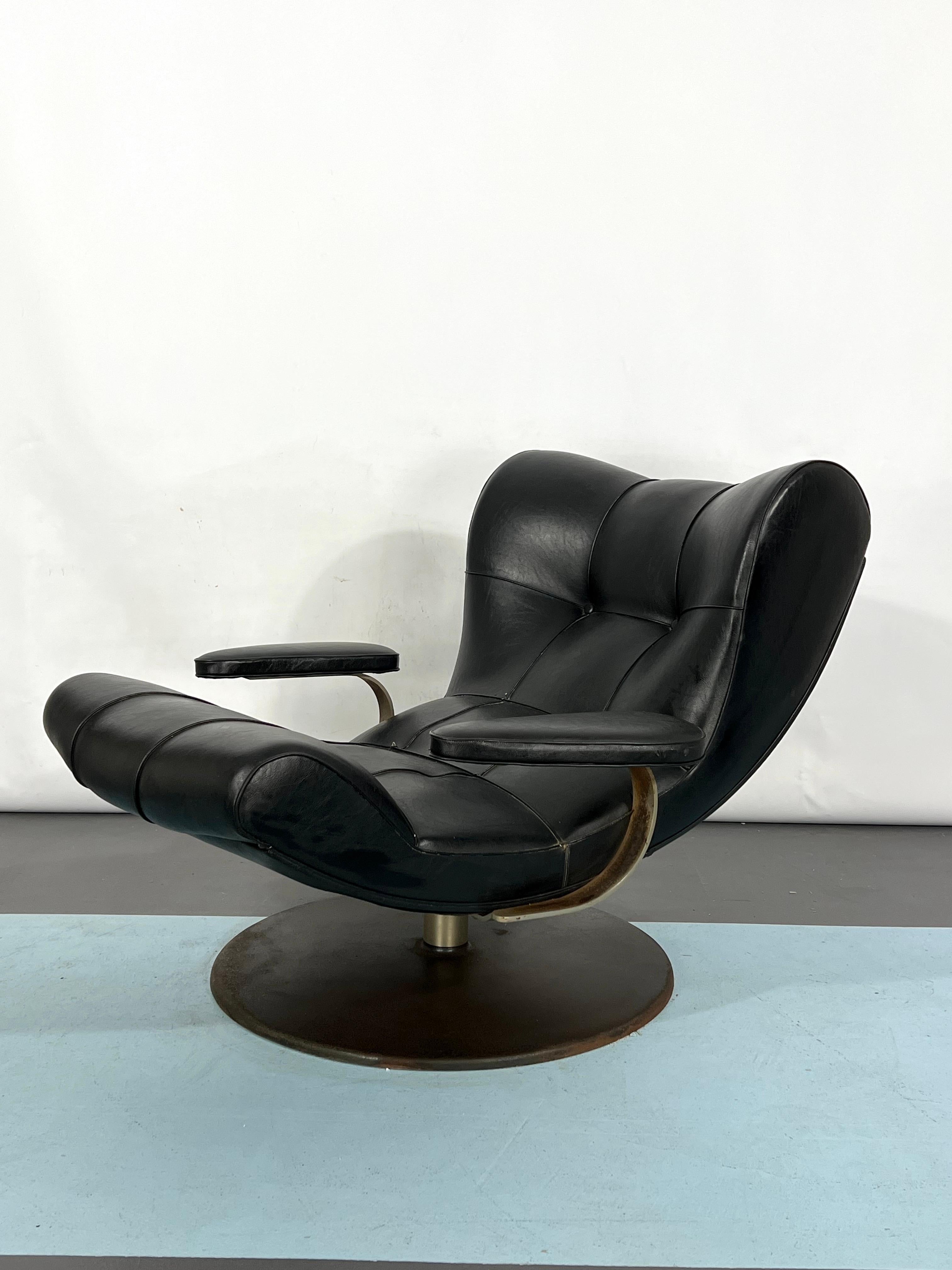 Mid-Century Modern Vintage Italian Black Swivel Armchair from 60s For Sale