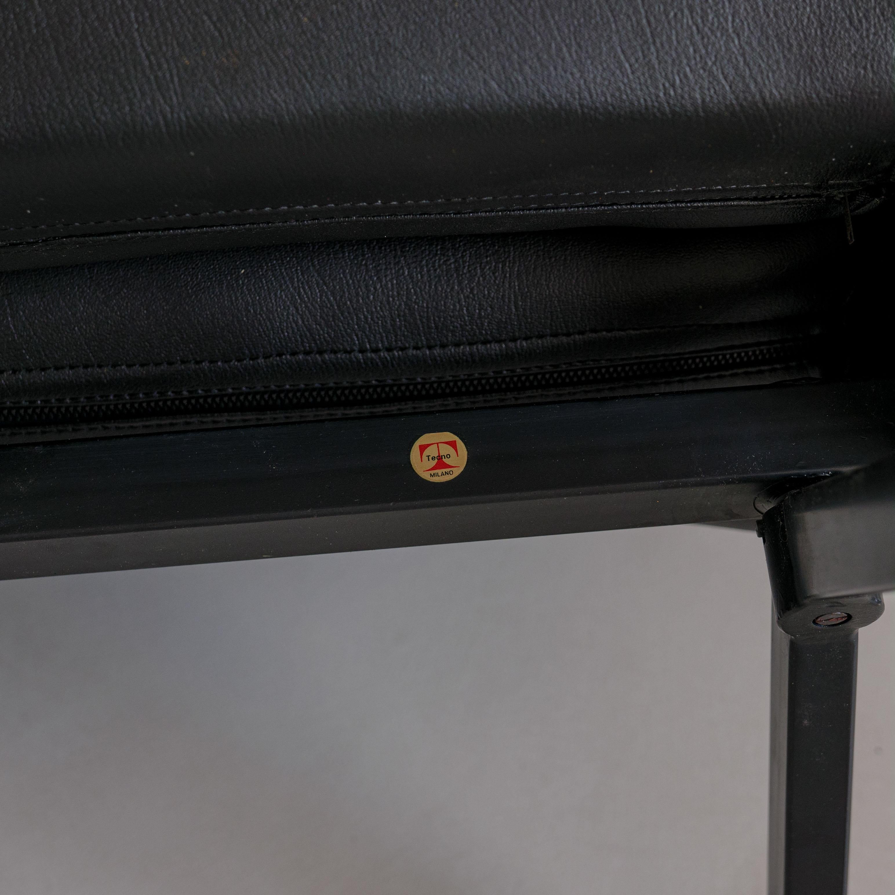 Sedia da salotto reclinabile Borsani P40 d'epoca, originale in pelle nera in vendita 10