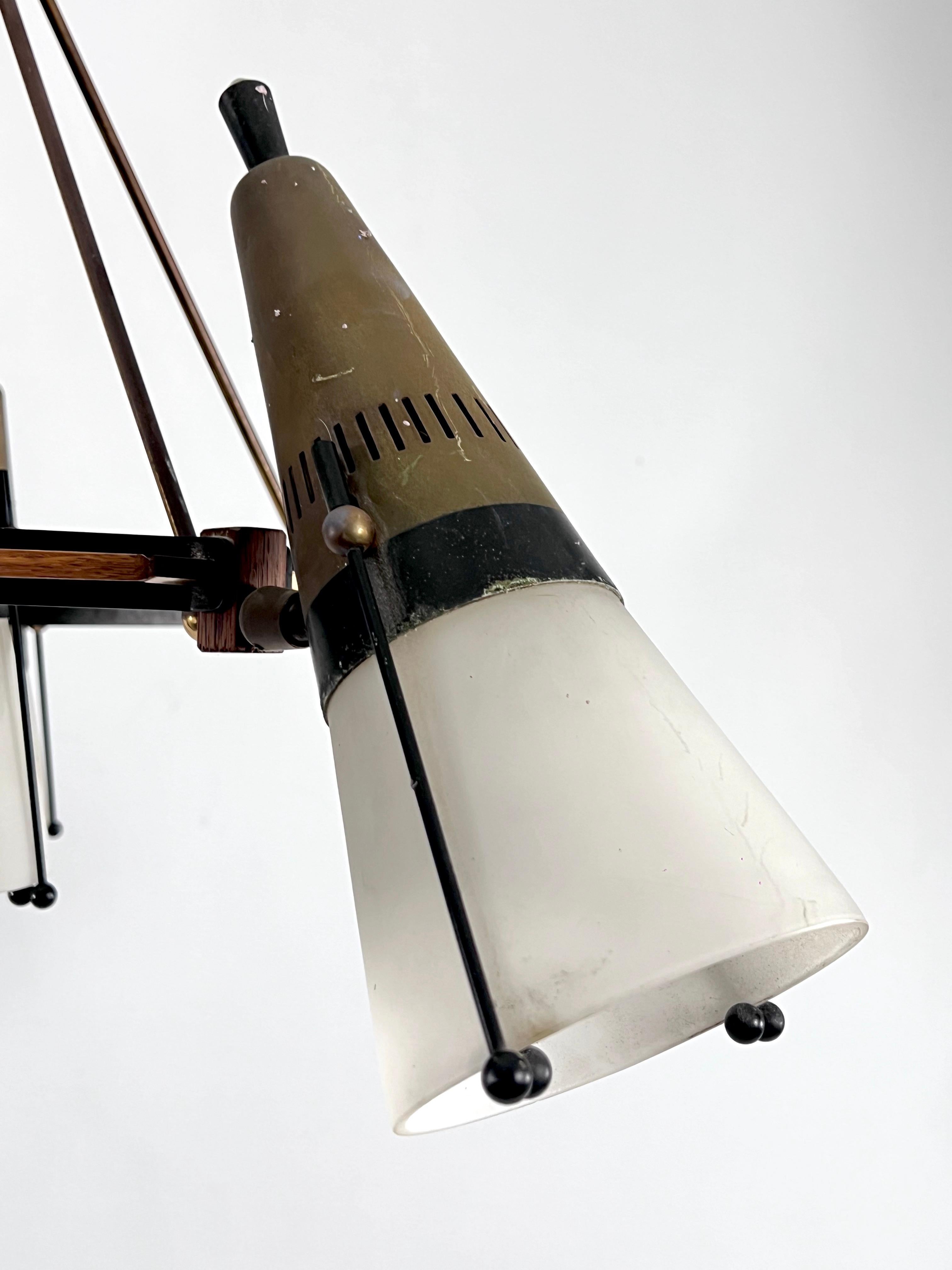 Seltener sputnik-Kronleuchter von Stilnovo aus der Mitte des Jahrhunderts. Italien 1950er Jahre (20. Jahrhundert) im Angebot
