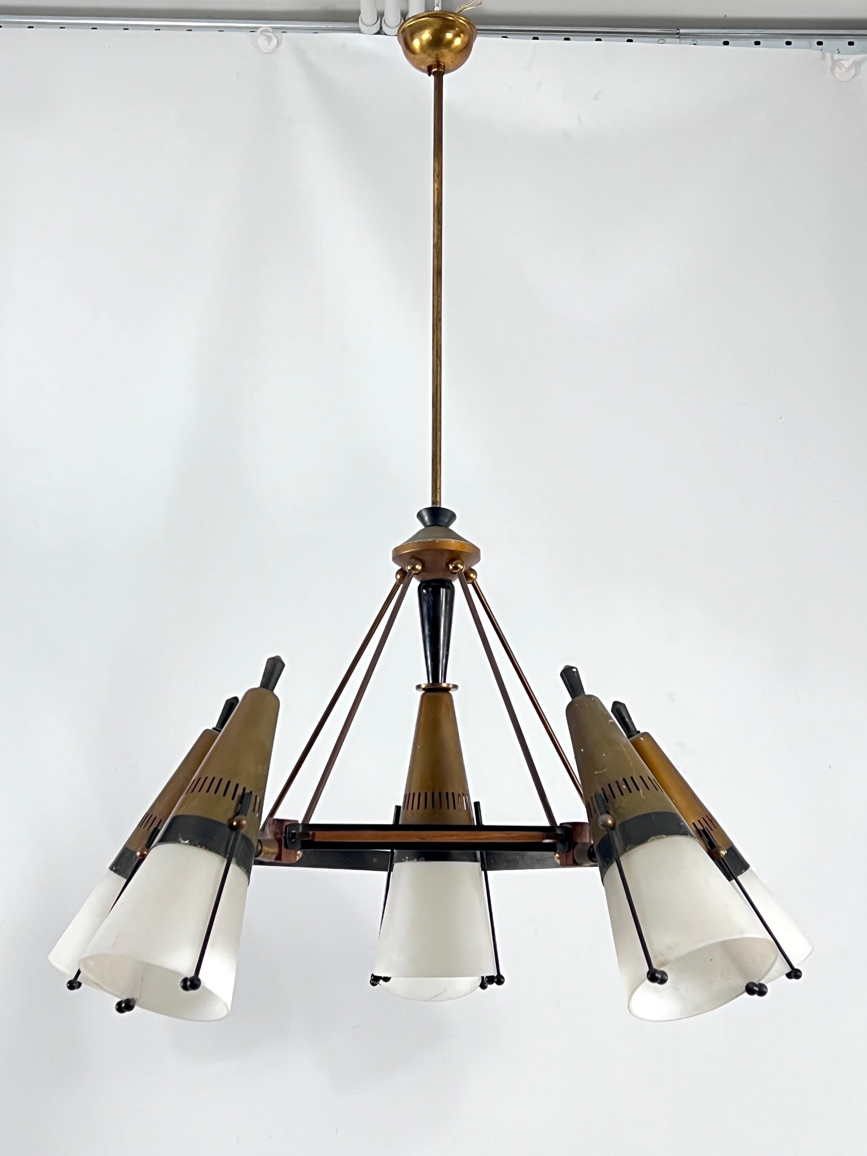Rare Mid-Century Modern sputnik chandelier by Stilnovo. Italy 1950s For Sale 2