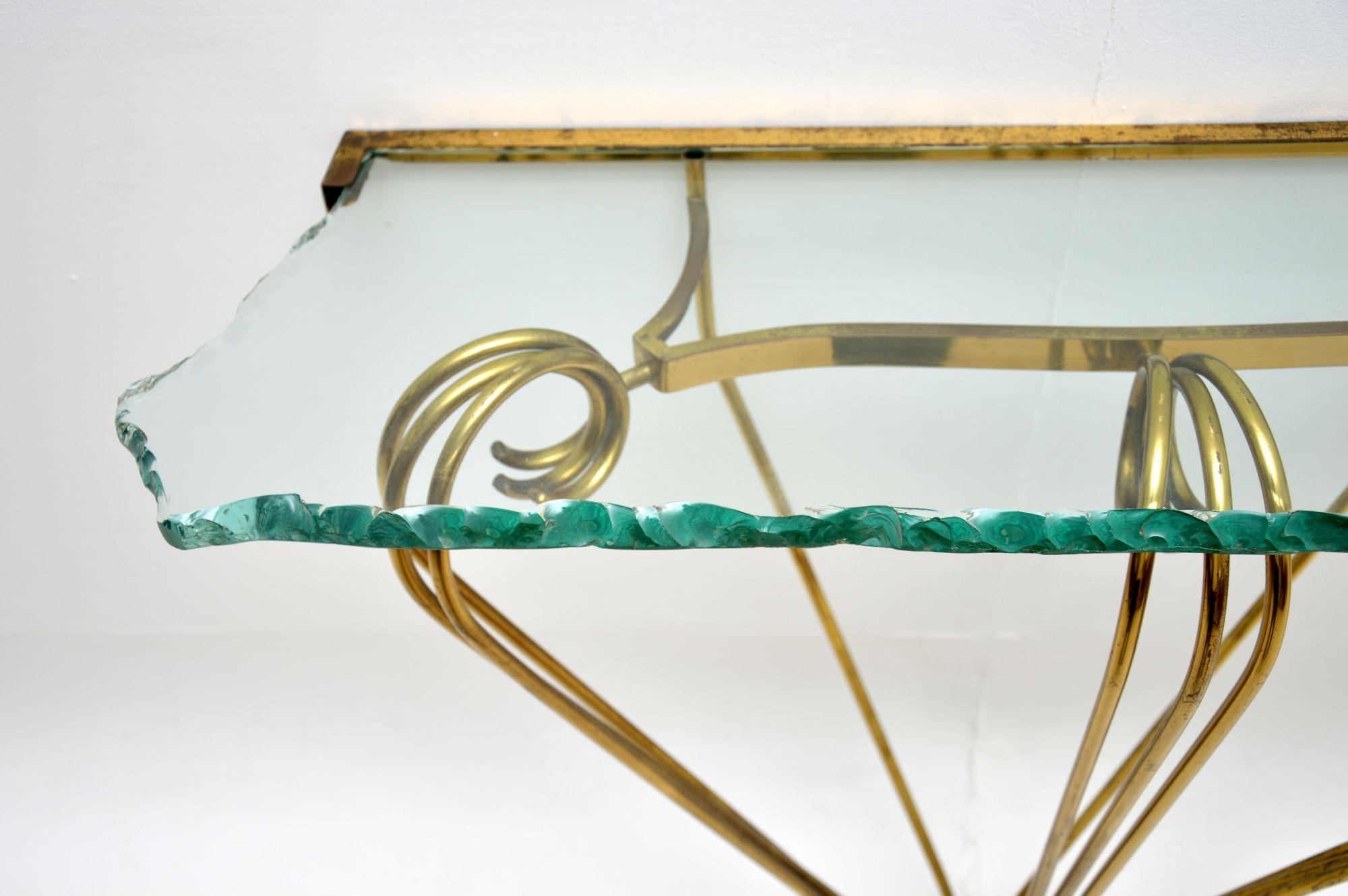 Fin du 20e siècle Table console italienne vintage en laiton et verre de Pier Luigi Colli en vente