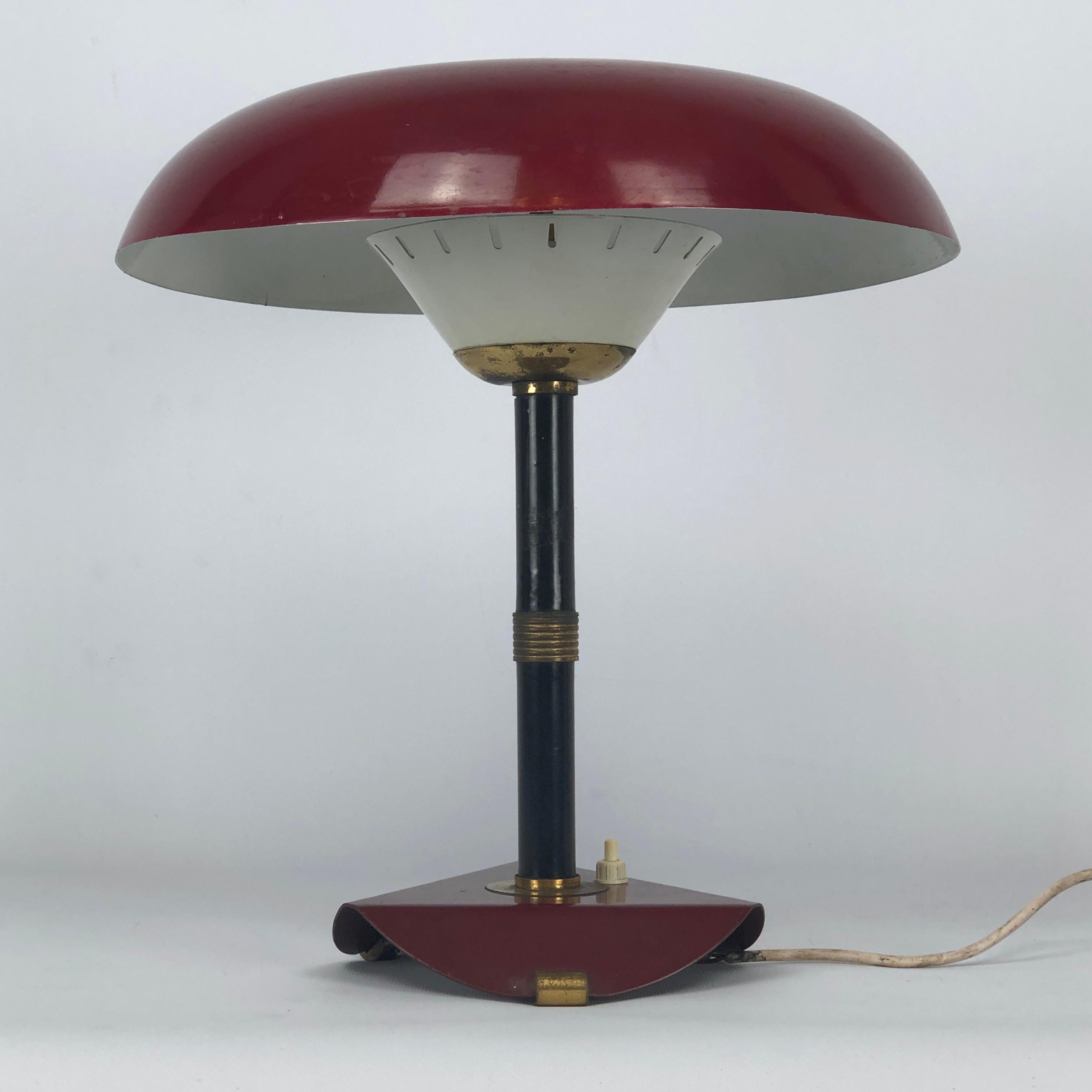 Vintage Italian Brass and Lacquer Table Lamp from 50s For Sale 7