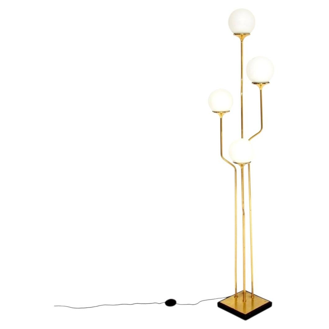 Vintage Italian Lamp in ottone e vetro opalino di Goffredo Reggiani in vendita