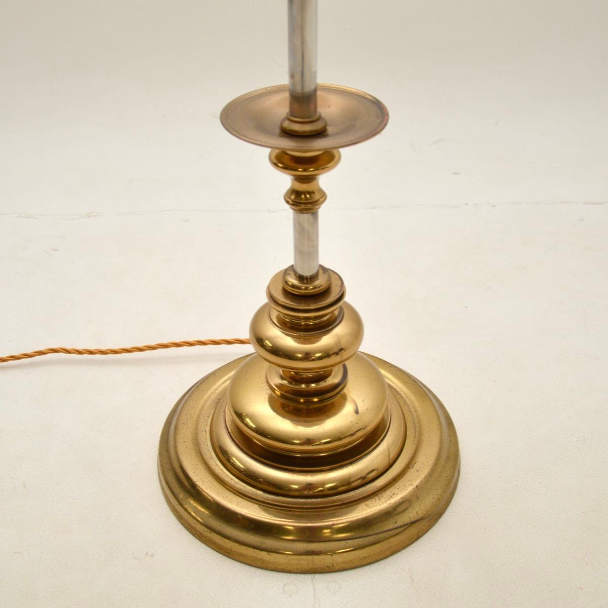 Lampada da terra Vintage Italian Lamp in ottone e acciaio in vendita 1