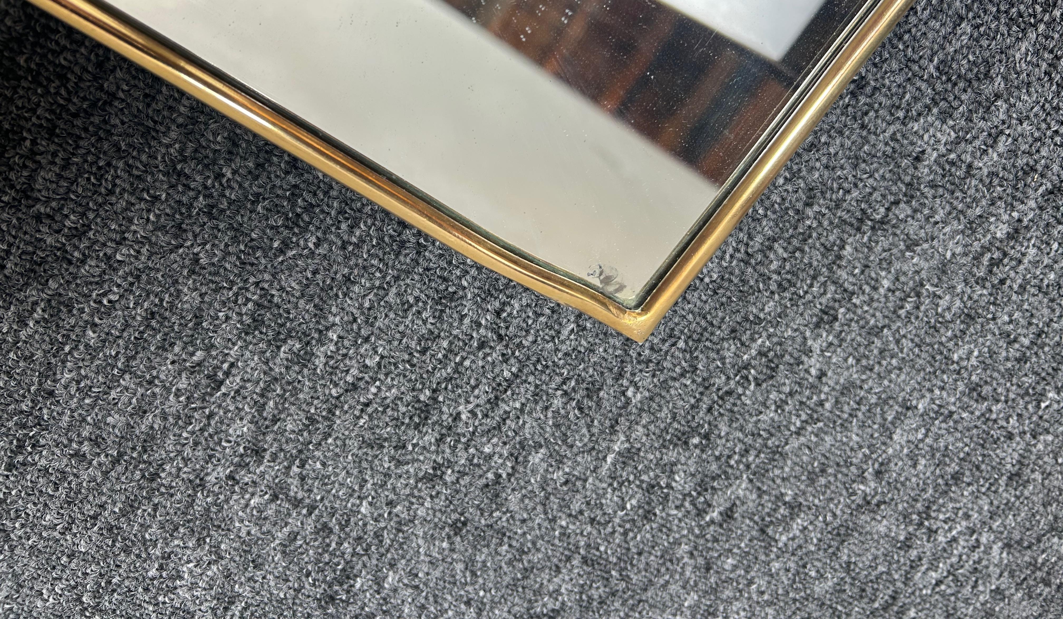 Specchio da parete ad arco smerlato in ottone vintage italiano di Gio Ponti in vendita 13
