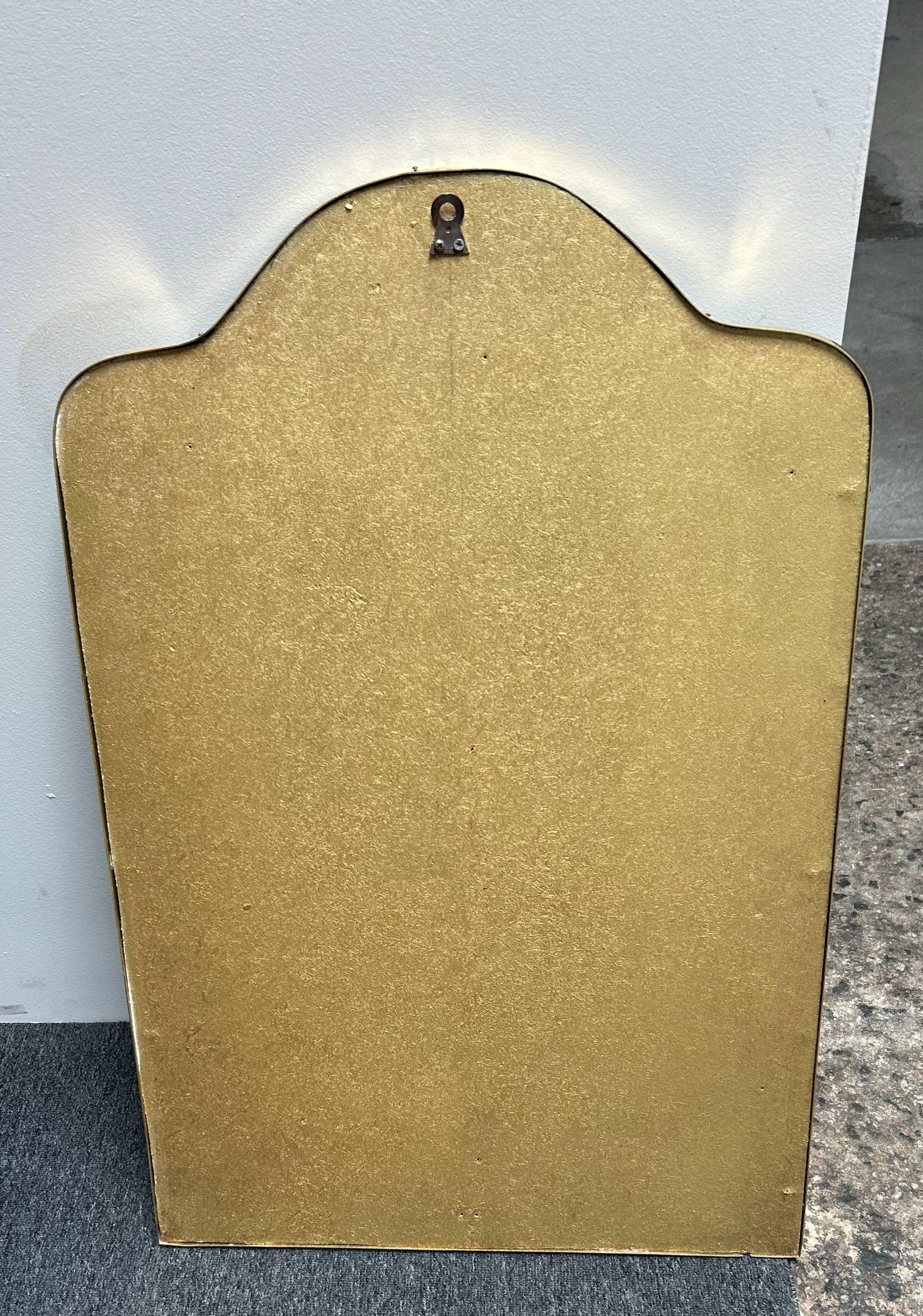 Specchio da parete ad arco smerlato in ottone vintage italiano di Gio Ponti in vendita 2