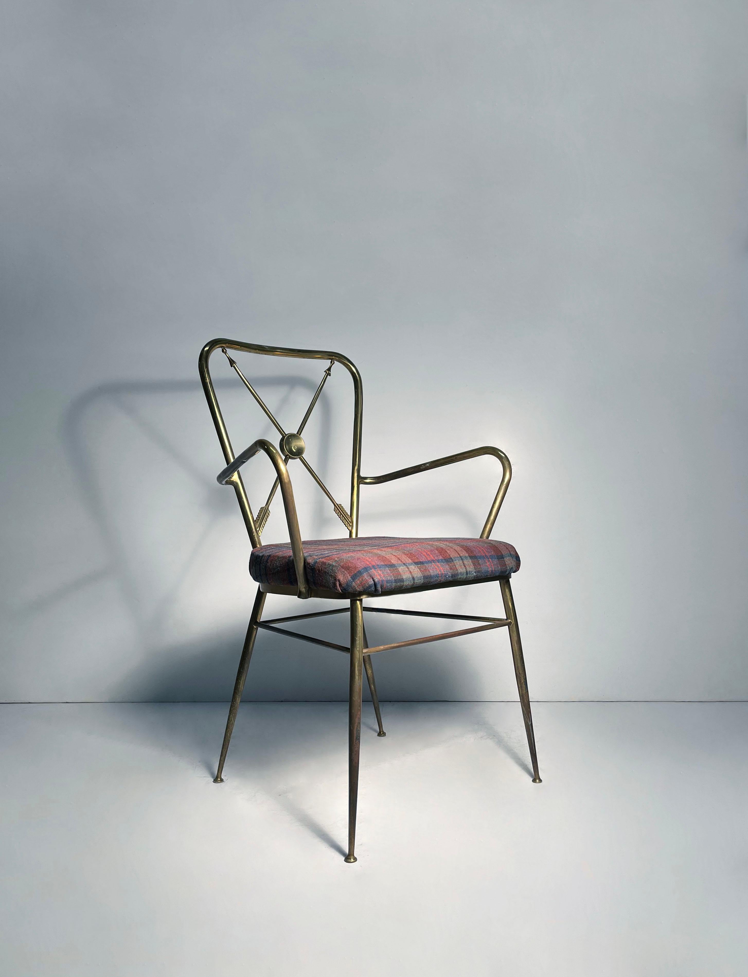 20ième siècle Fauteuil d'appoint / de bureau vintage italien à motif d'Arrows en laiton en vente