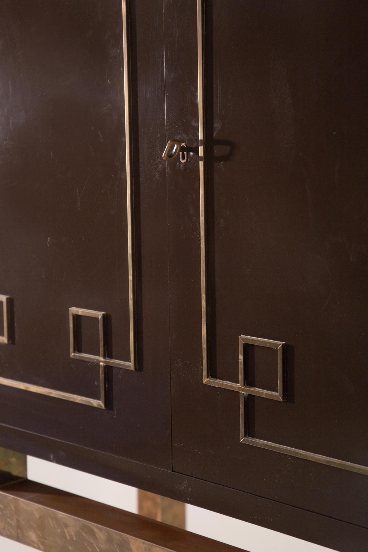 Mid-20th Century Vintage Italian brass bar cabinet in Art Decò style