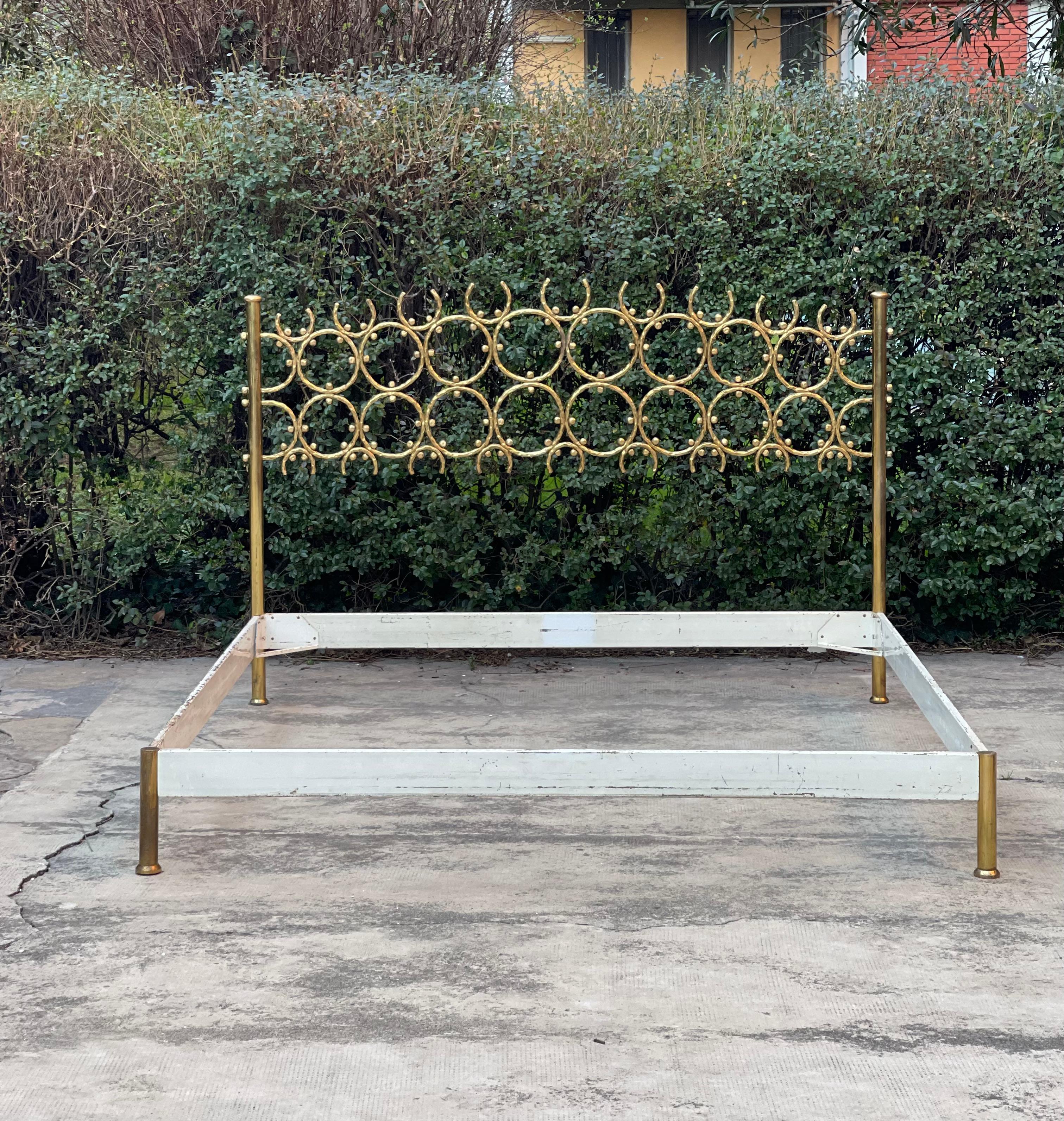 Cast Vintage Italian Brass Bed Structure by Osvaldo Borsani and Arnaldo Pomodoro For Sale