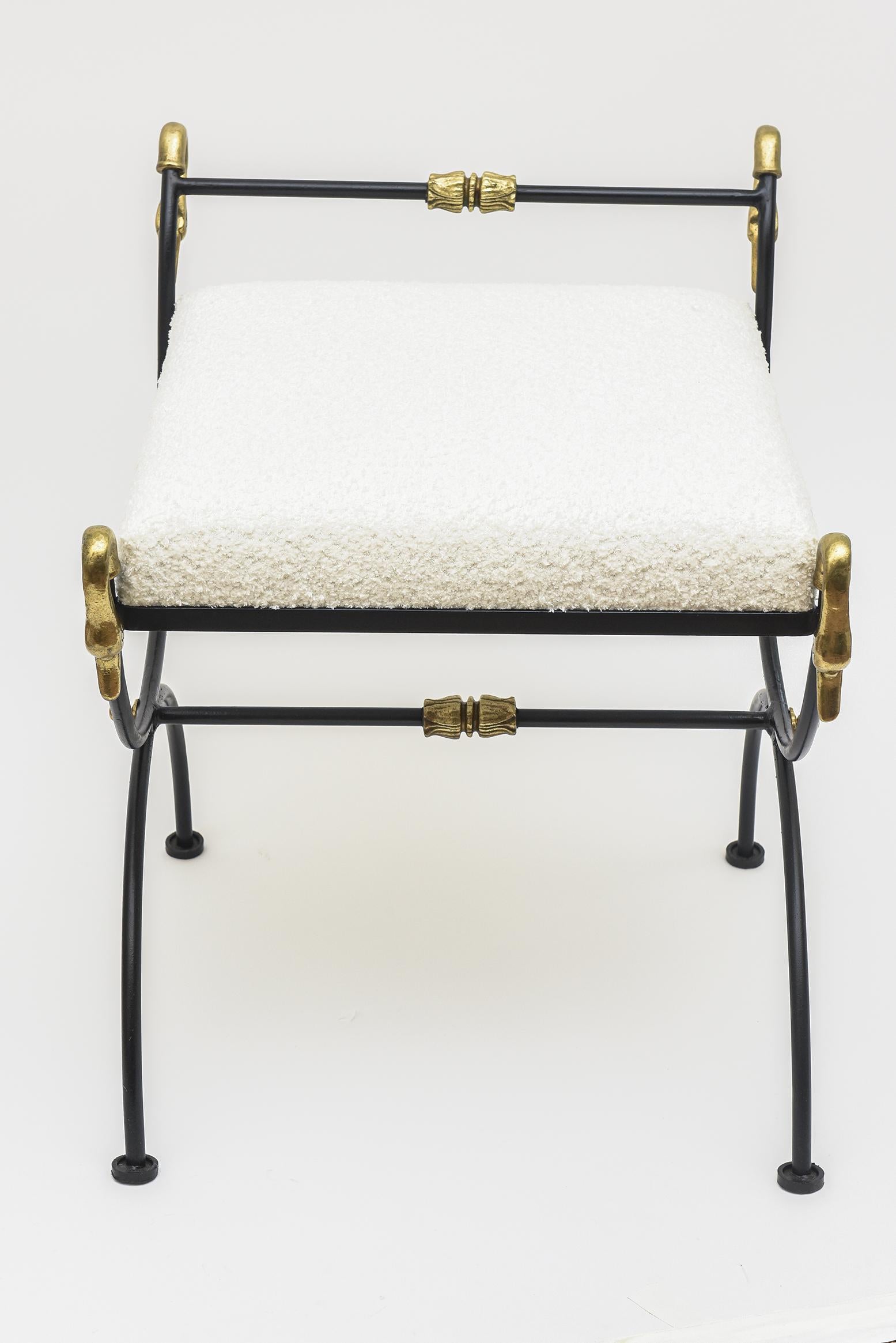 Vintage Italian Brass, Black Iron and White Bouclé Upholstered Swan Bench In Good Condition In North Miami, FL