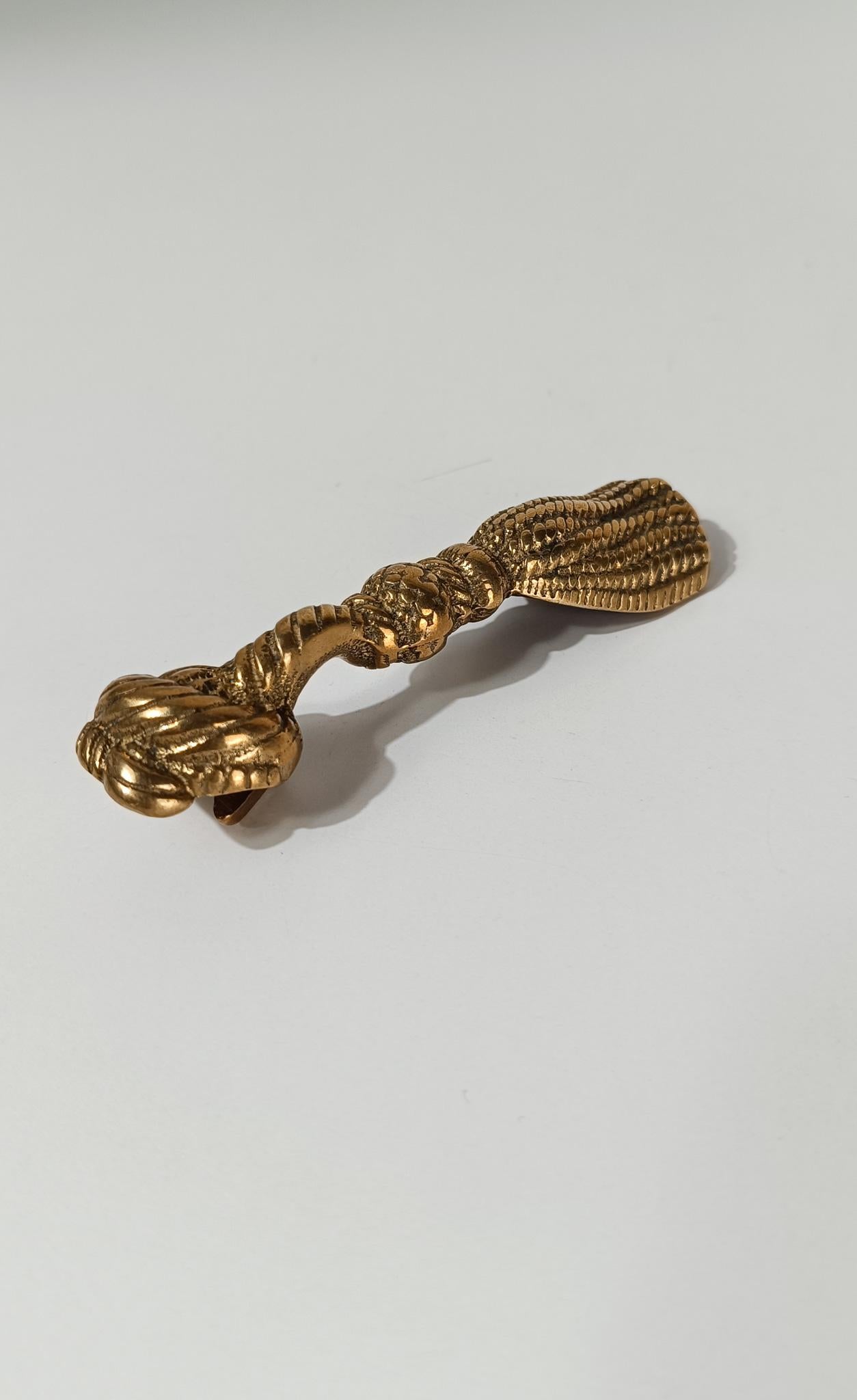 Vintage Italian Brass Bottle Opener Shaped as a Classic Theatre Bullion Tassel im Angebot 8