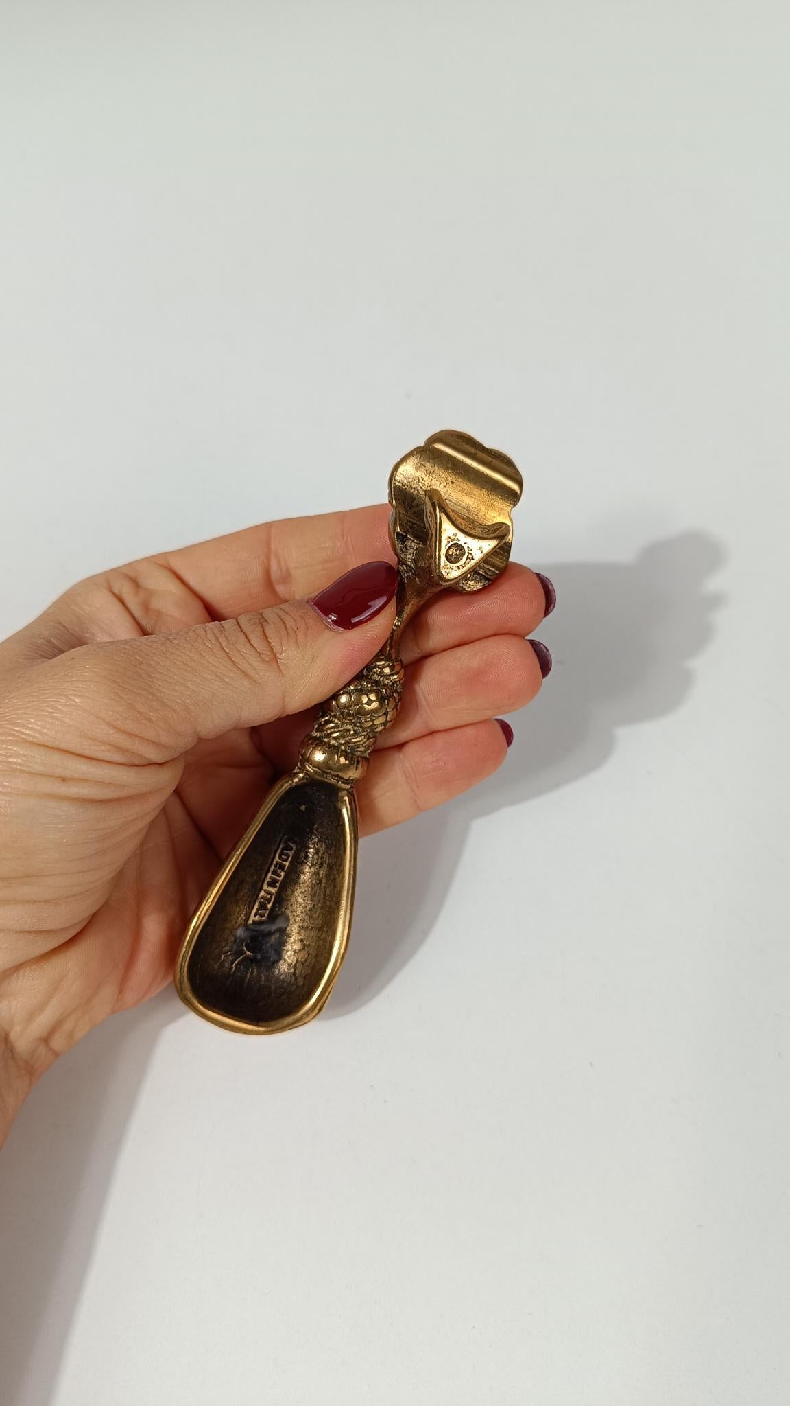 Vintage Italian Brass Bottle Opener Shaped as a Classic Theatre Bullion Tassel im Angebot 12