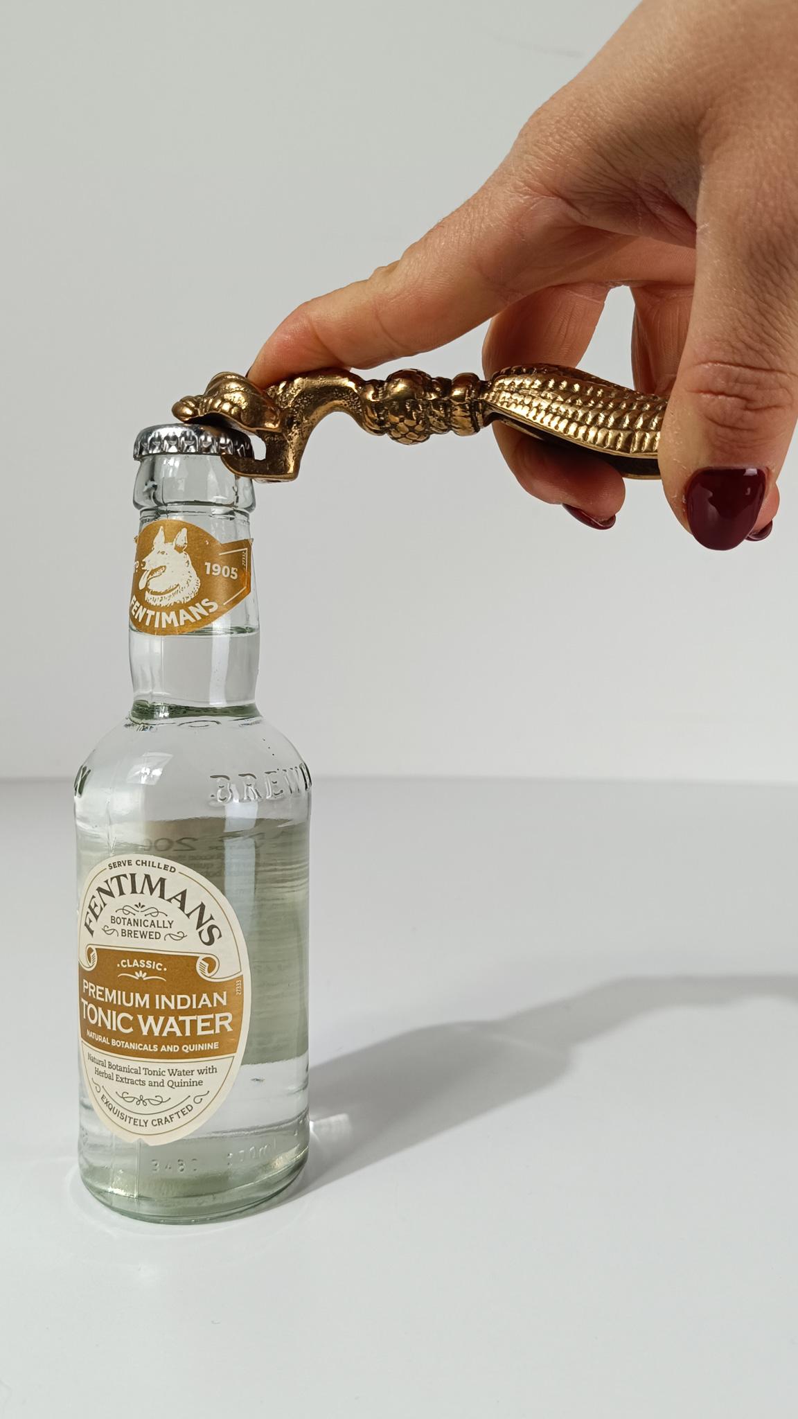 Vintage Italian Brass Bottle Opener Shaped as a Classic Theatre Bullion Tassel (Messing) im Angebot