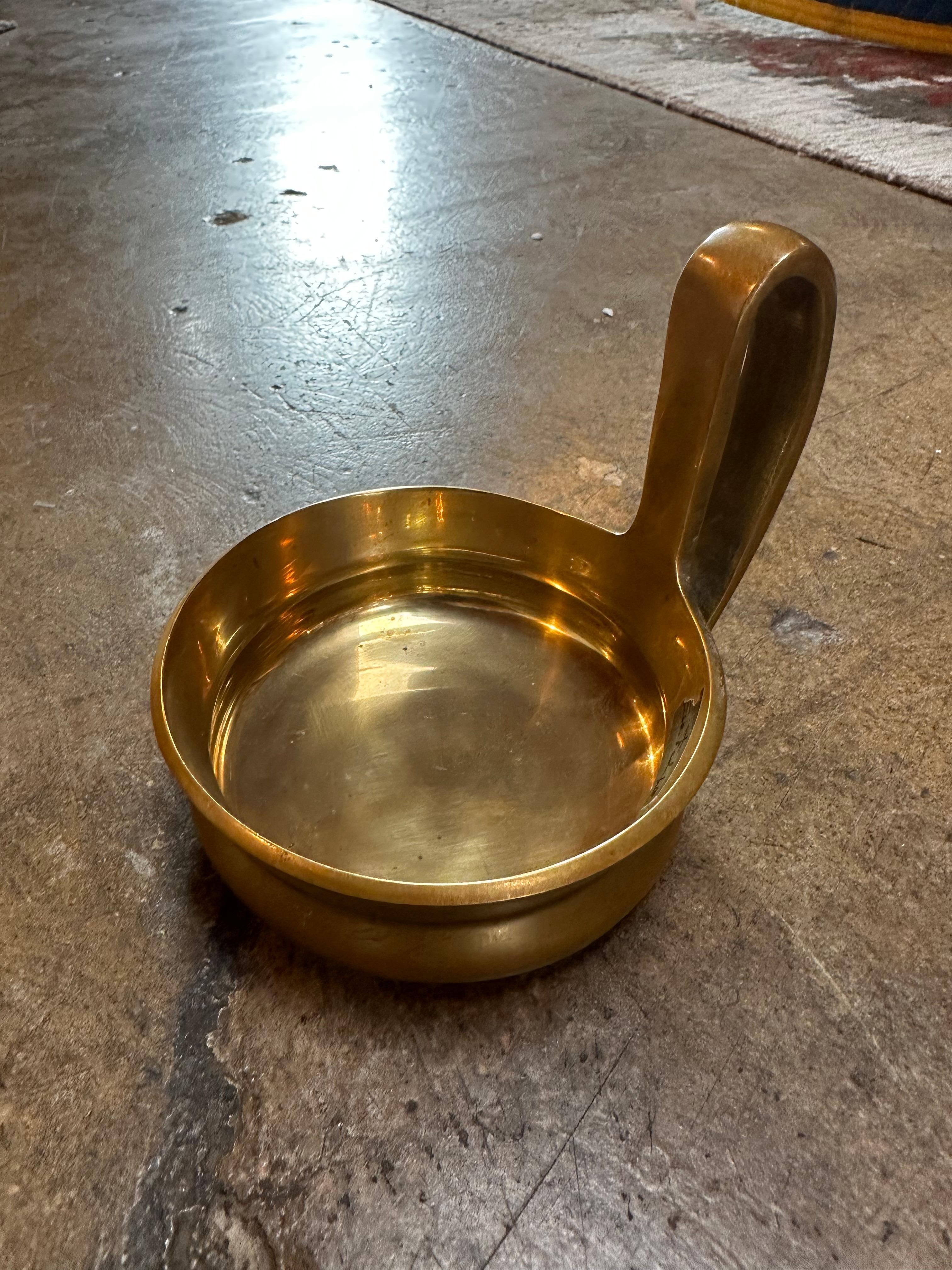 Late 20th Century Vintage Italian Brass Decorative bowl 1980 For Sale