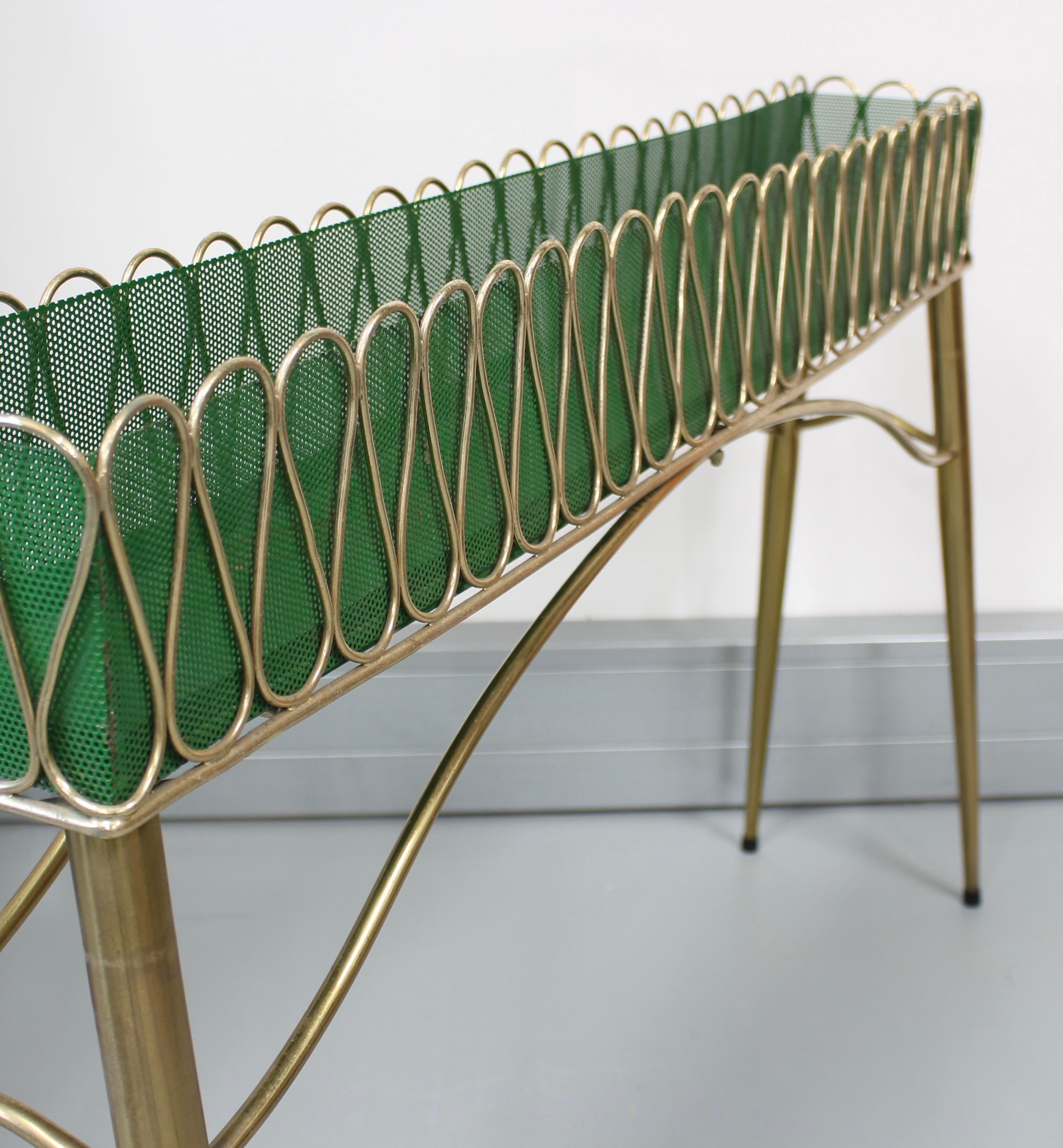 Stand italien vintage pour plantes en laiton (circa 1960) en vente 6