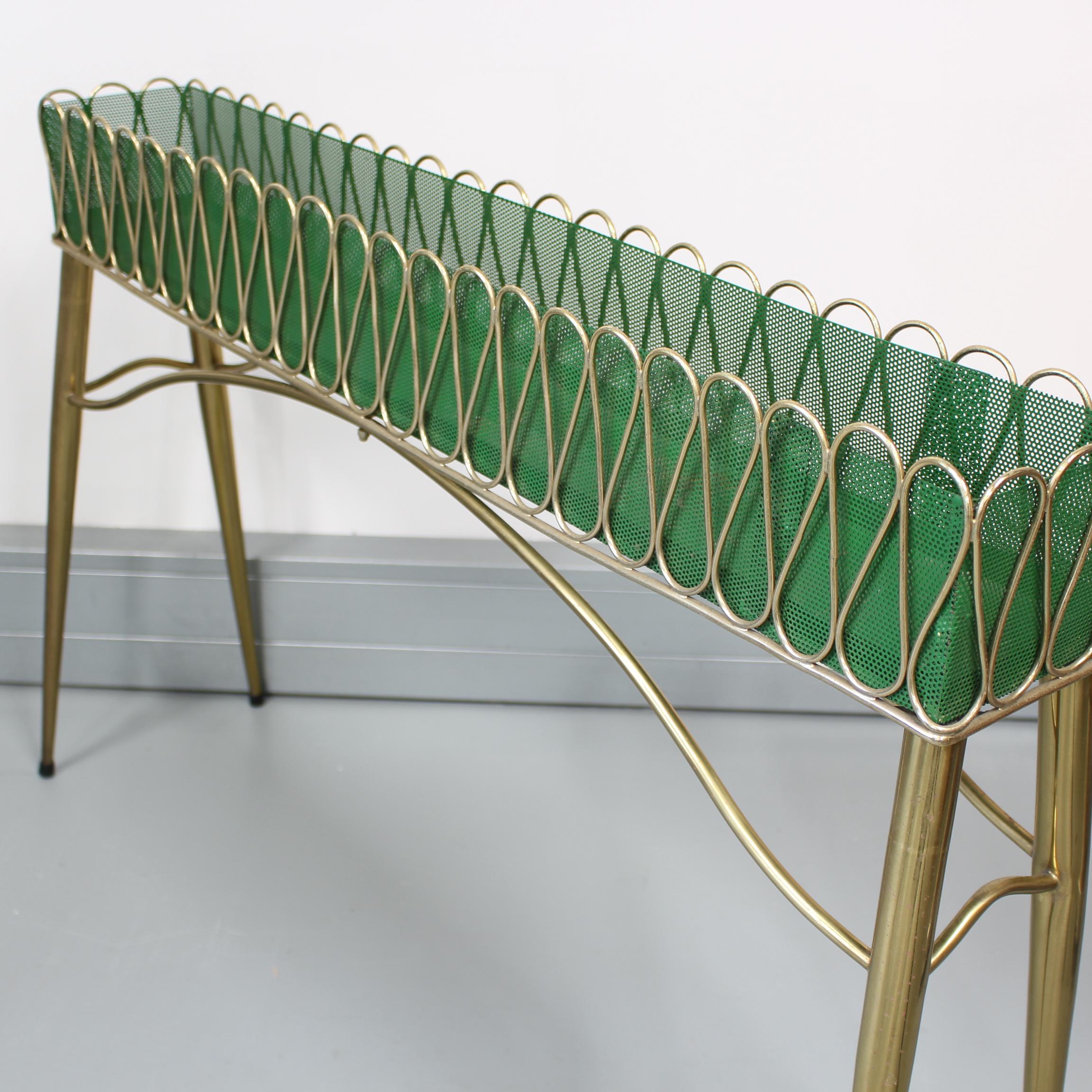 Stand italien vintage pour plantes en laiton (circa 1960) en vente 7