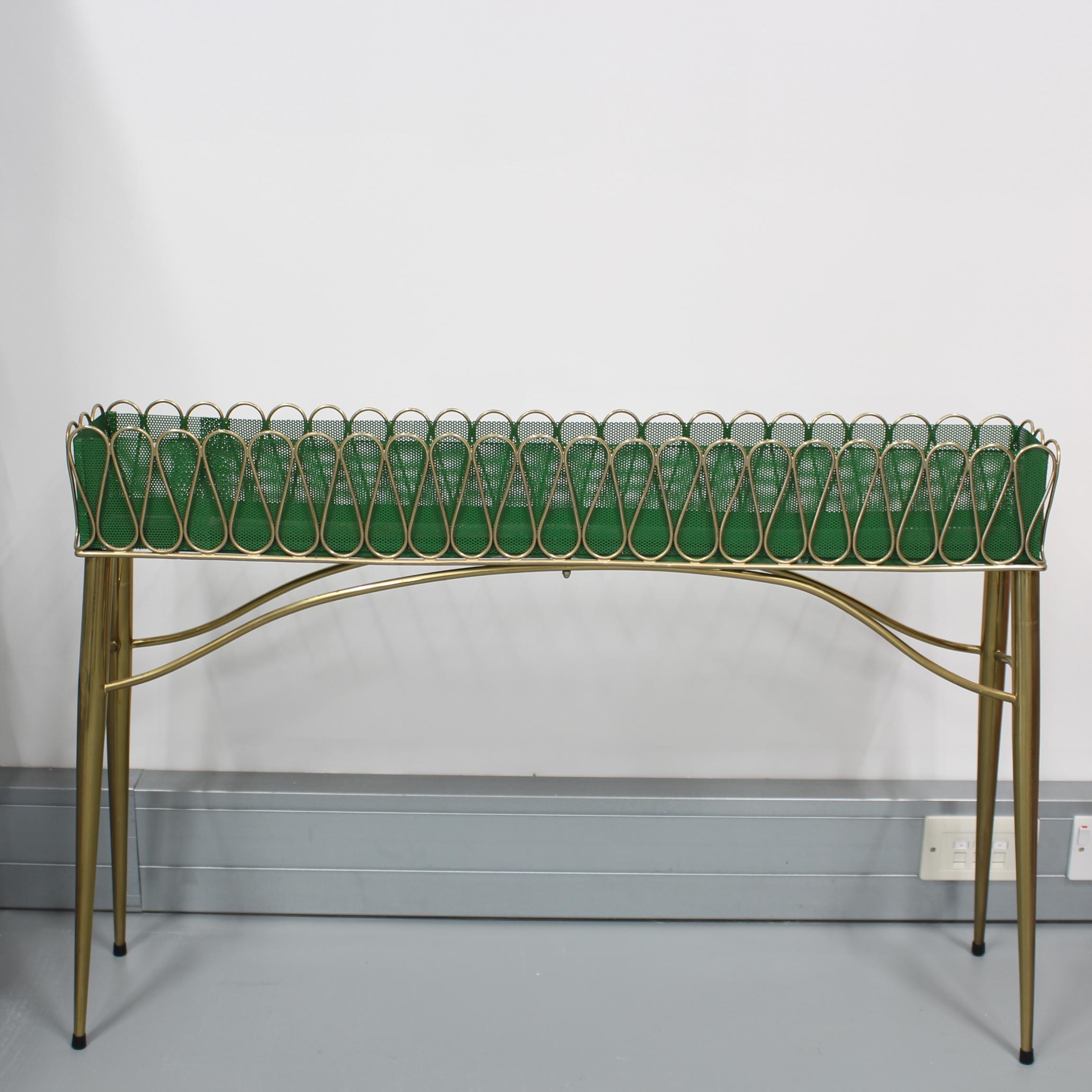 Stand italien vintage pour plantes en laiton (circa 1960) Bon état - En vente à London, GB