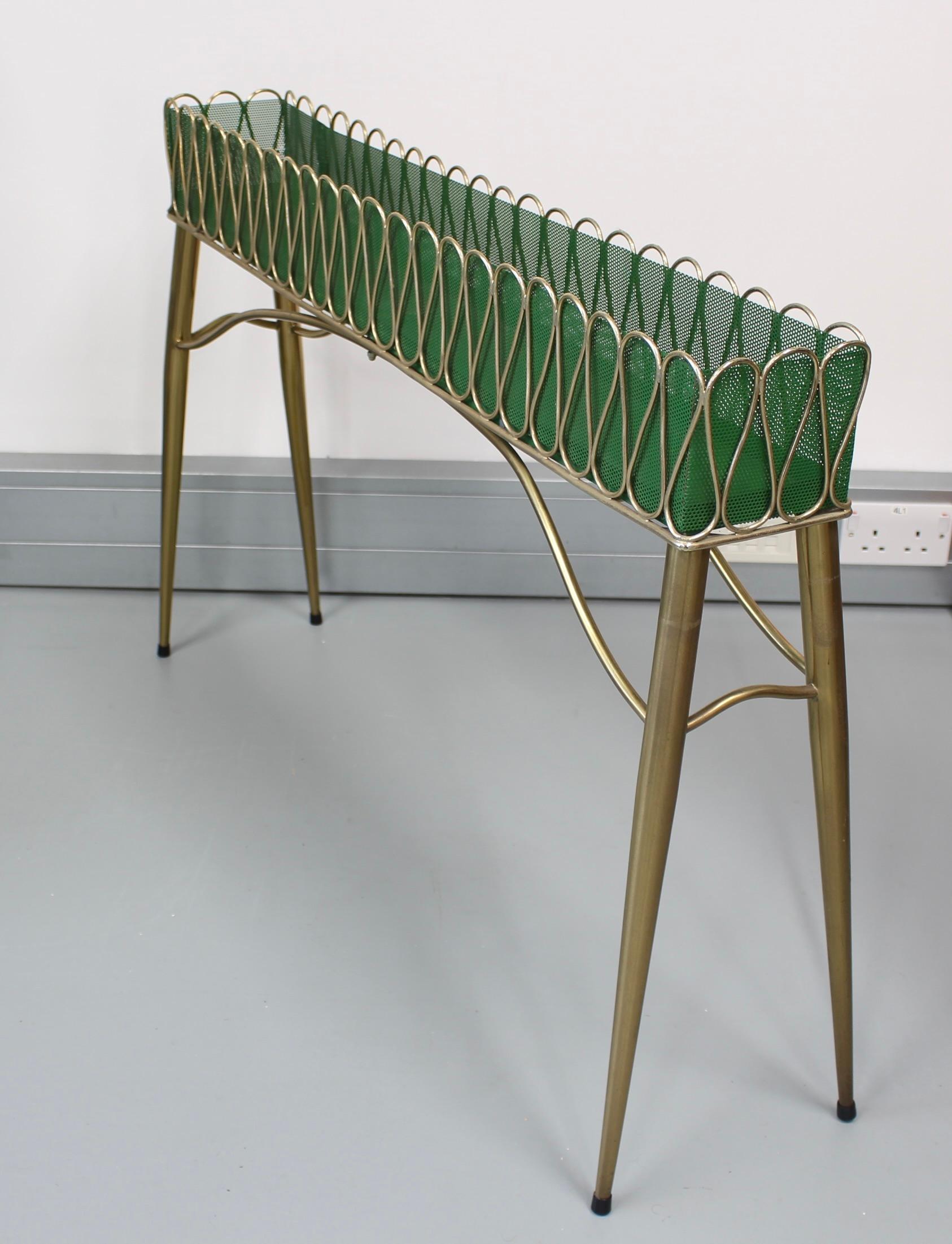 Laiton Stand italien vintage pour plantes en laiton (circa 1960) en vente