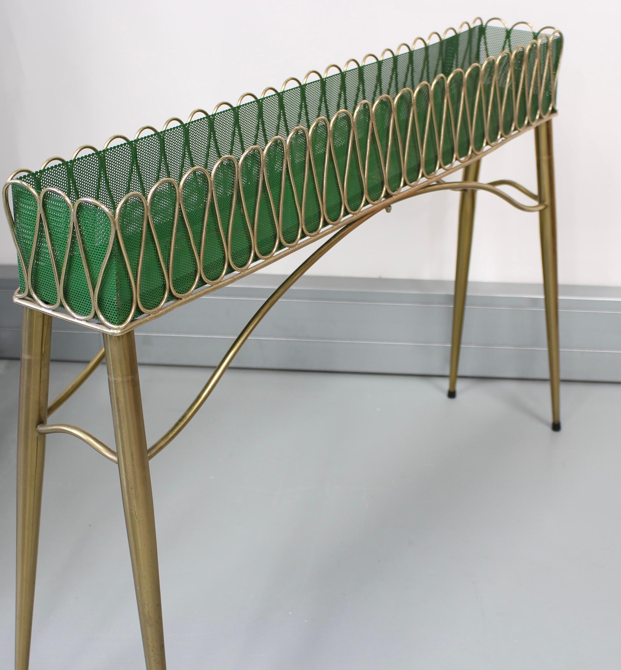 Stand italien vintage pour plantes en laiton (circa 1960) en vente 2