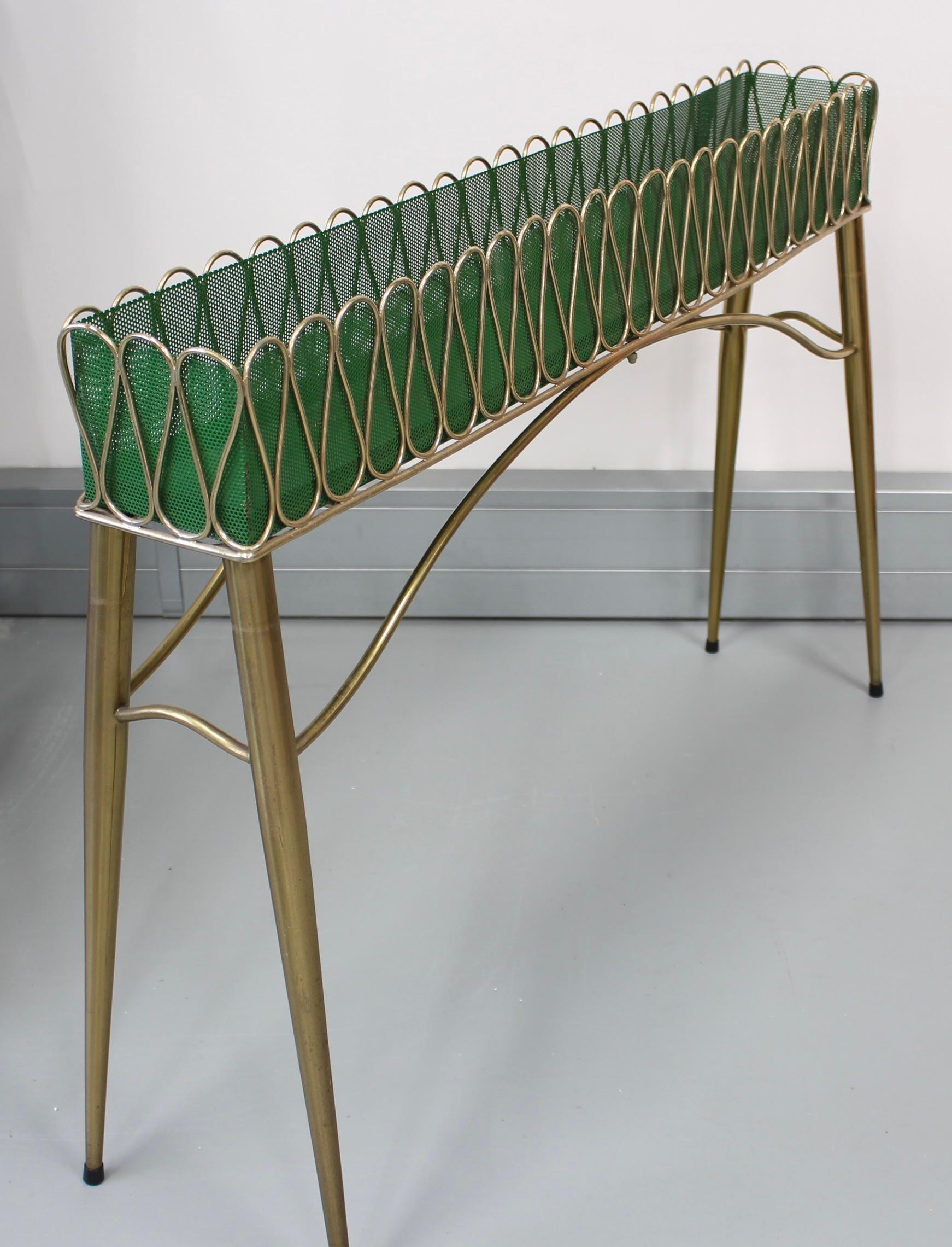 Stand italien vintage pour plantes en laiton (circa 1960) en vente 3