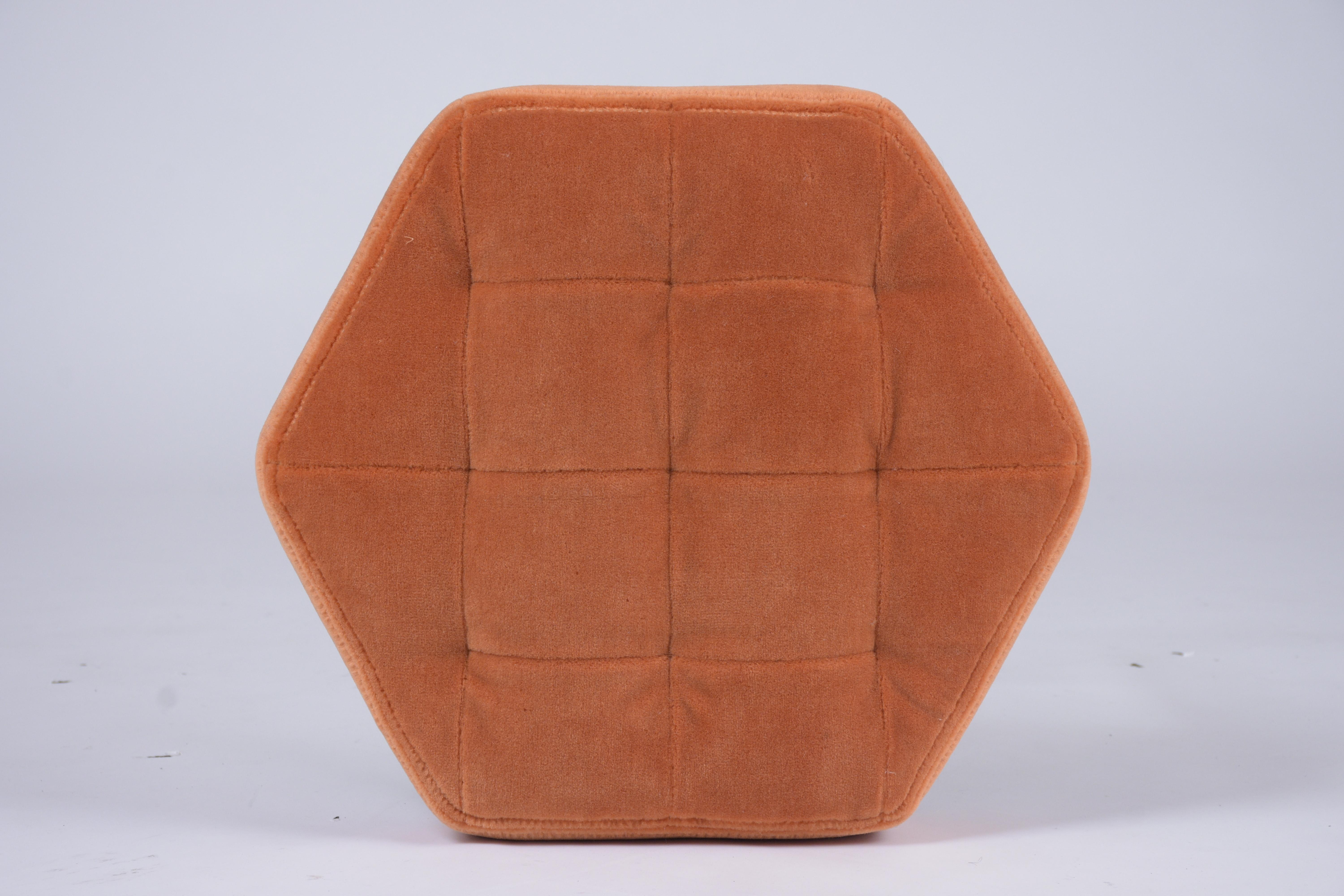 This vintage 1970s tufted stool is in great condition, has a solid brass frame and has been newly upholstered in an orange velvet mohair fabric. The stool features a new tufted upholstered hexagon seat cushion with topstitch and single piping