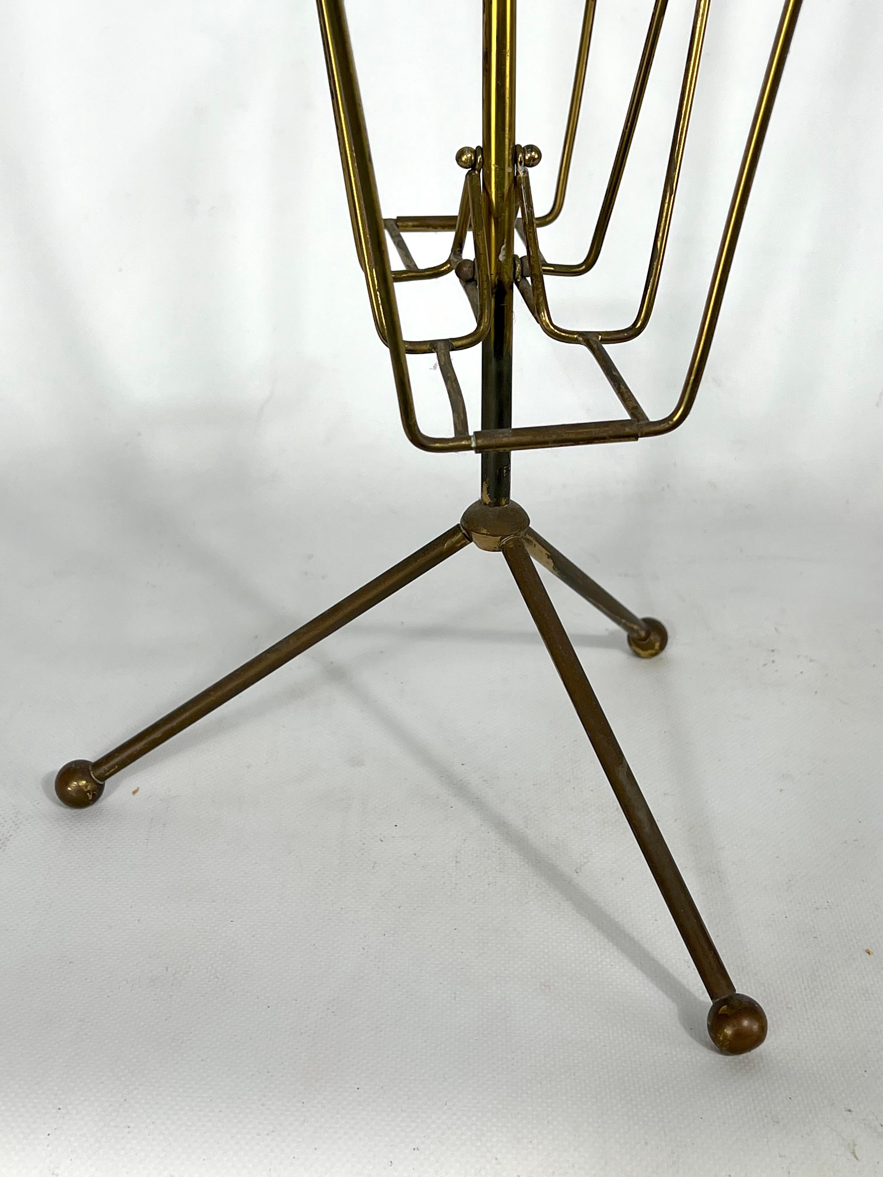 Vintage Italian Brass Magazine Rack from 50s For Sale 4