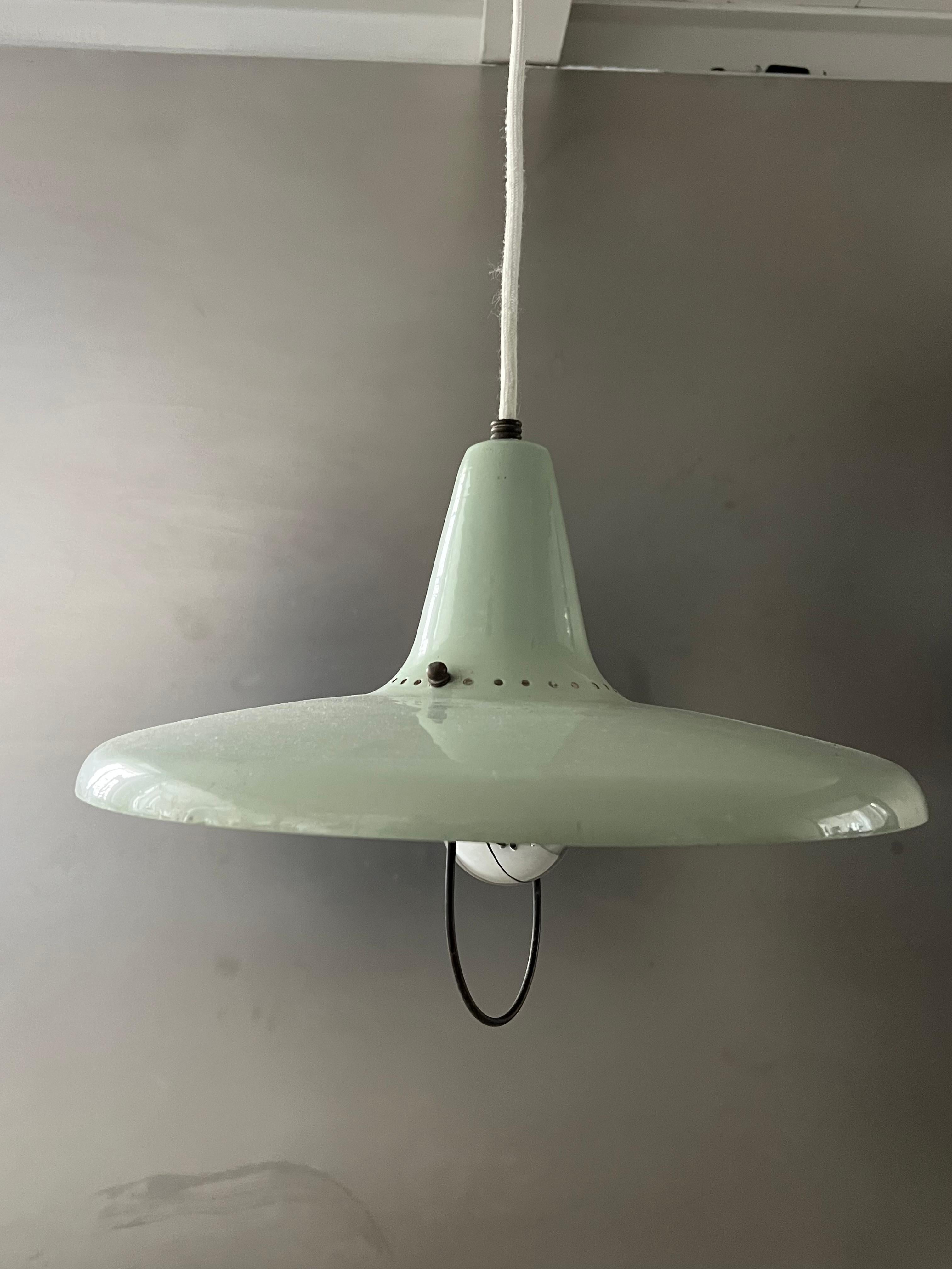 L�ámpara colgante vintage italiana de latón, Gaetano Sciolari para Stilnovo Made in Italy en venta 6