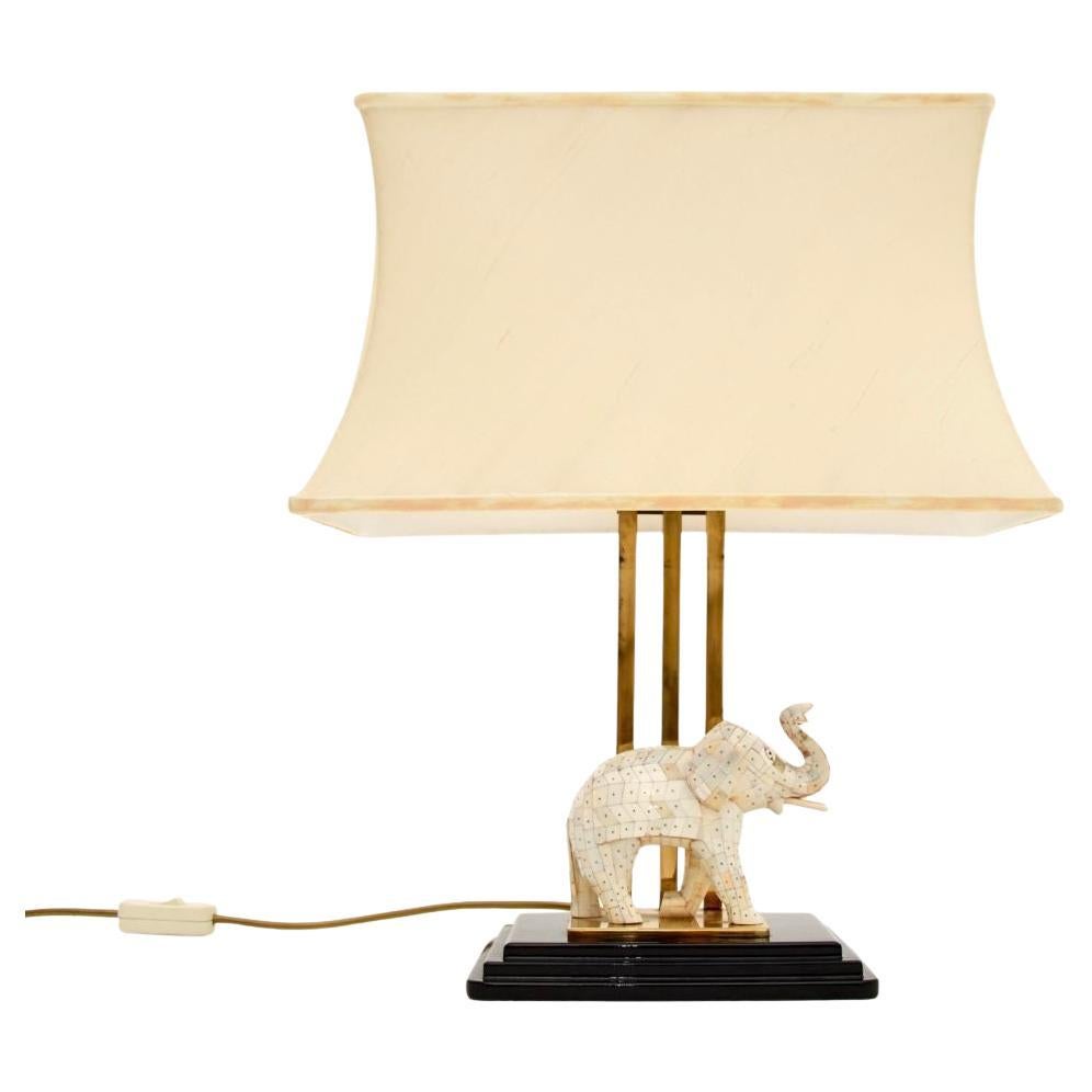 Italienische Vintage-Tischlampe aus Messing mit montierter Elefantenskulptur aus Messing