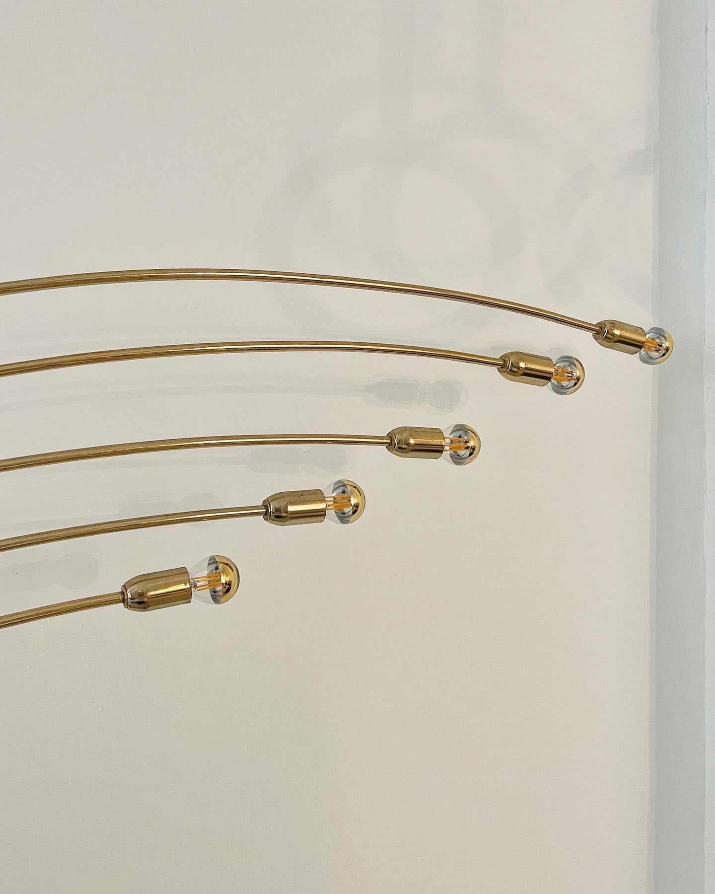 Vintage Italian Brass Tone Floor Lamp with Five Bows and Avant Gard Base, 1980s For Sale 6
