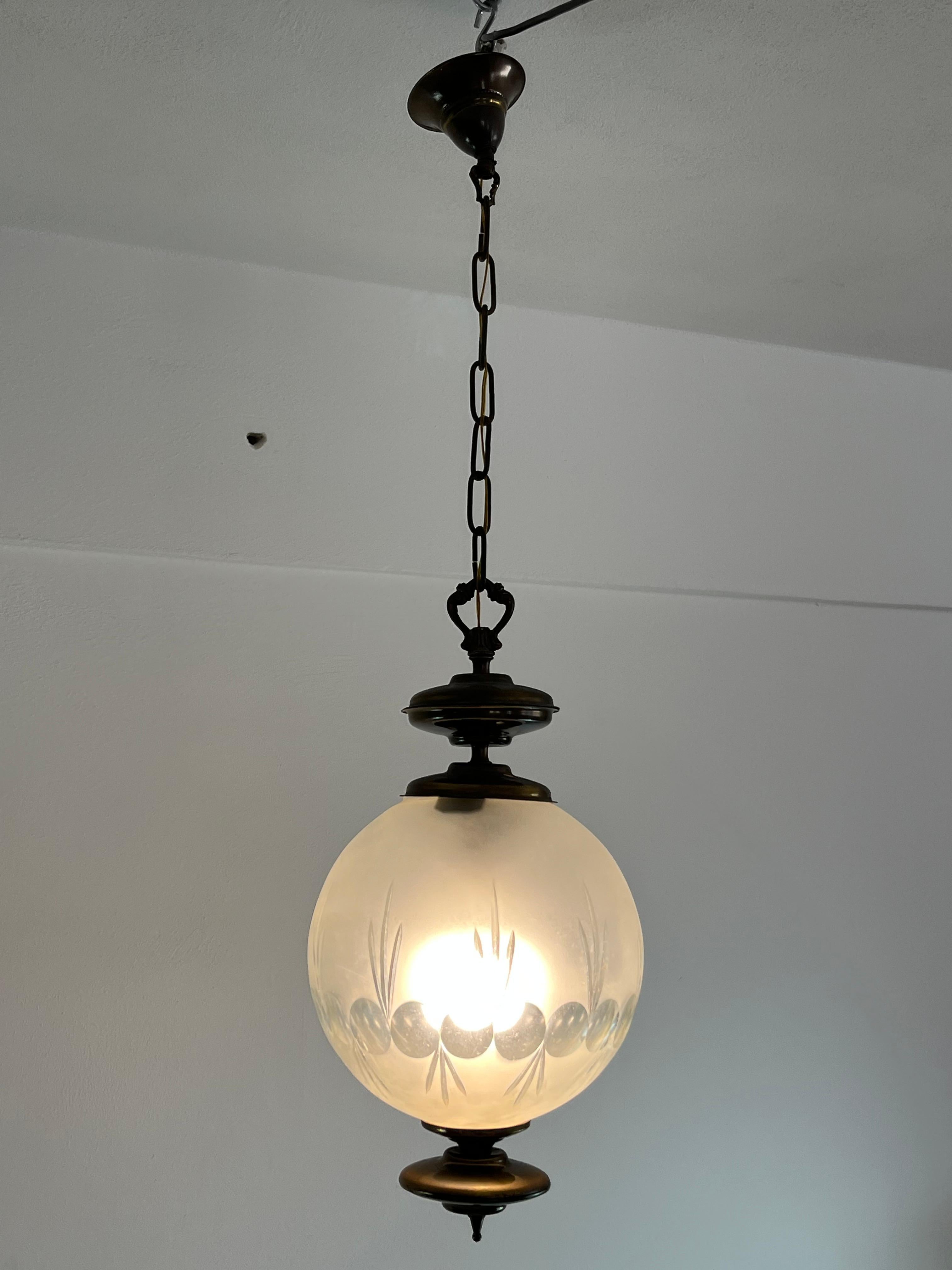 Vintage Italian Bronze and Glass Chandelier  1970s In Good Condition For Sale In Palermo, IT