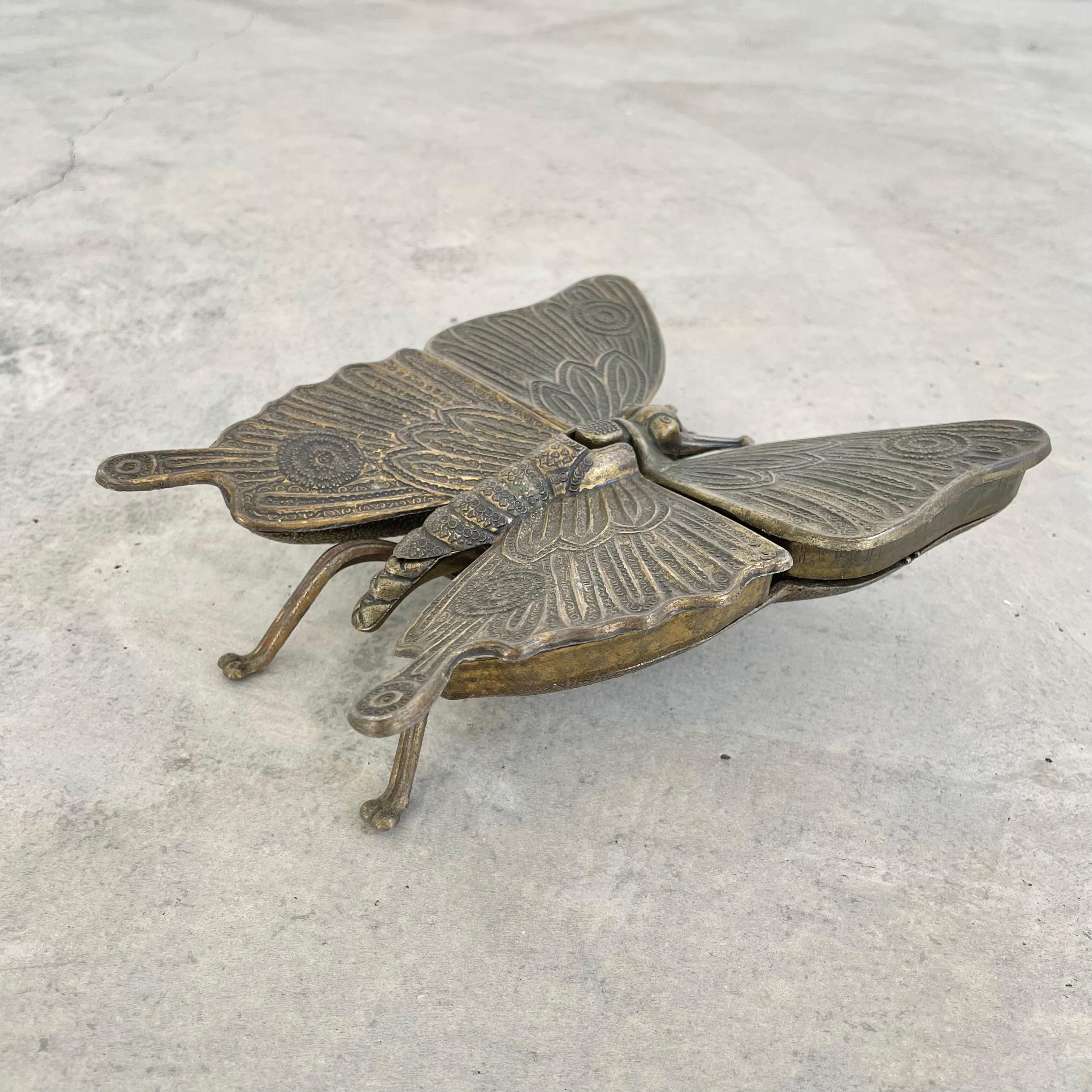 Vintage Italian Butterfly Ashtray In Good Condition In Los Angeles, CA