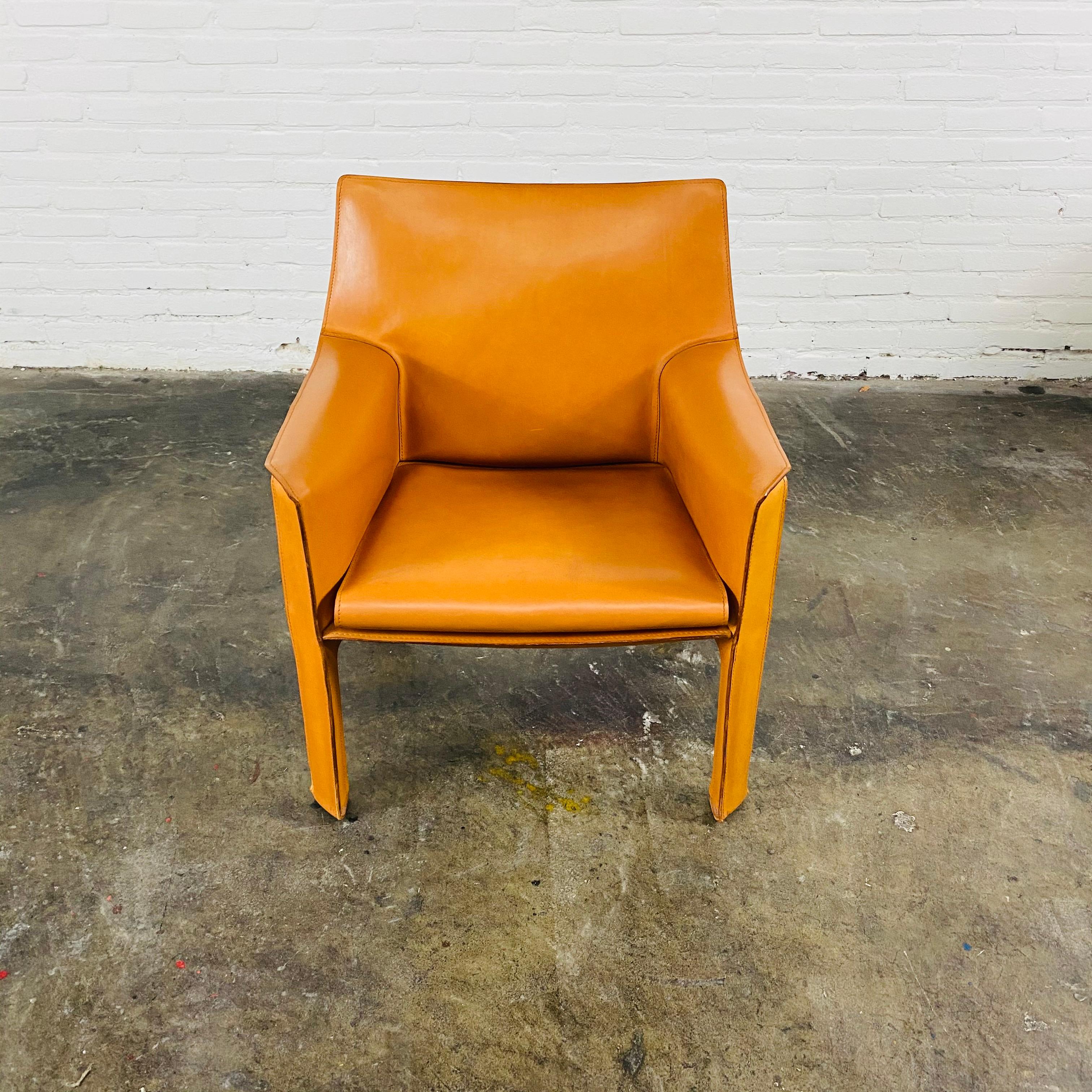 Vintage Italian Cab 414 Cognac Leather Chair by Mario Bellini for Cassina, 1970  In Good Condition In Eindhoven, Noord Brabant