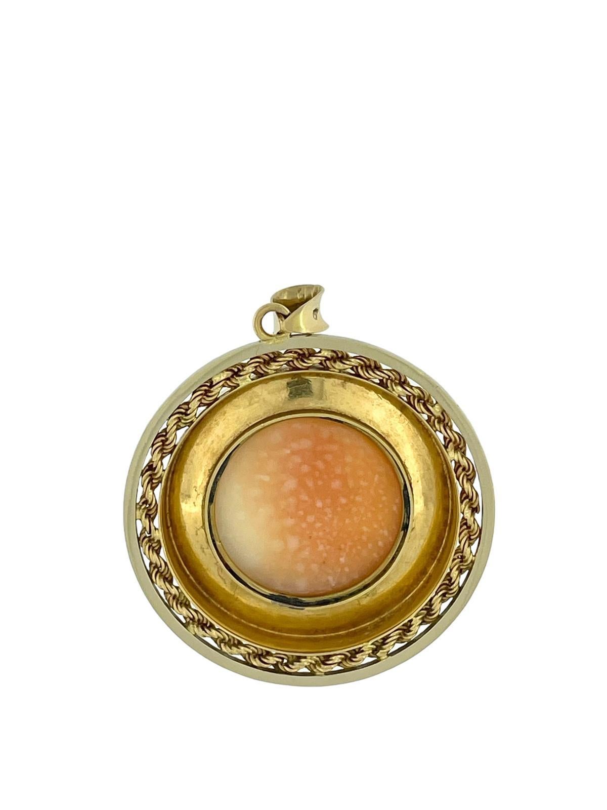 Colgante Camafeo Vintage Italiano Oro Amarillo y Blanco en venta 2