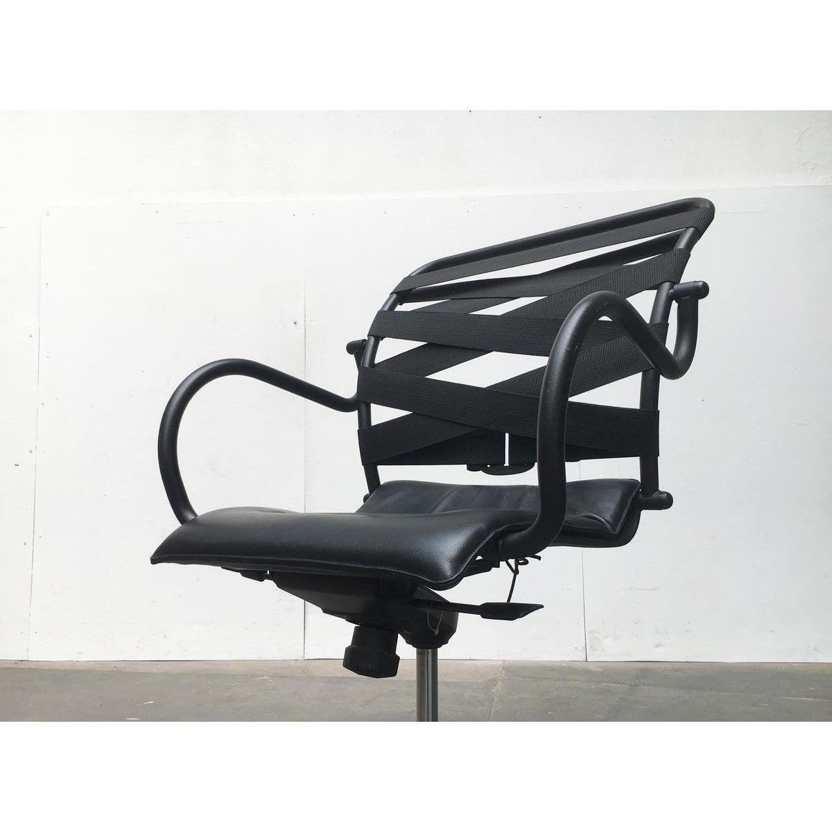 20th Century Vintage Italian Canasta Swivel Chair by Heron Parigi for Heron Parigi, 1980s For Sale