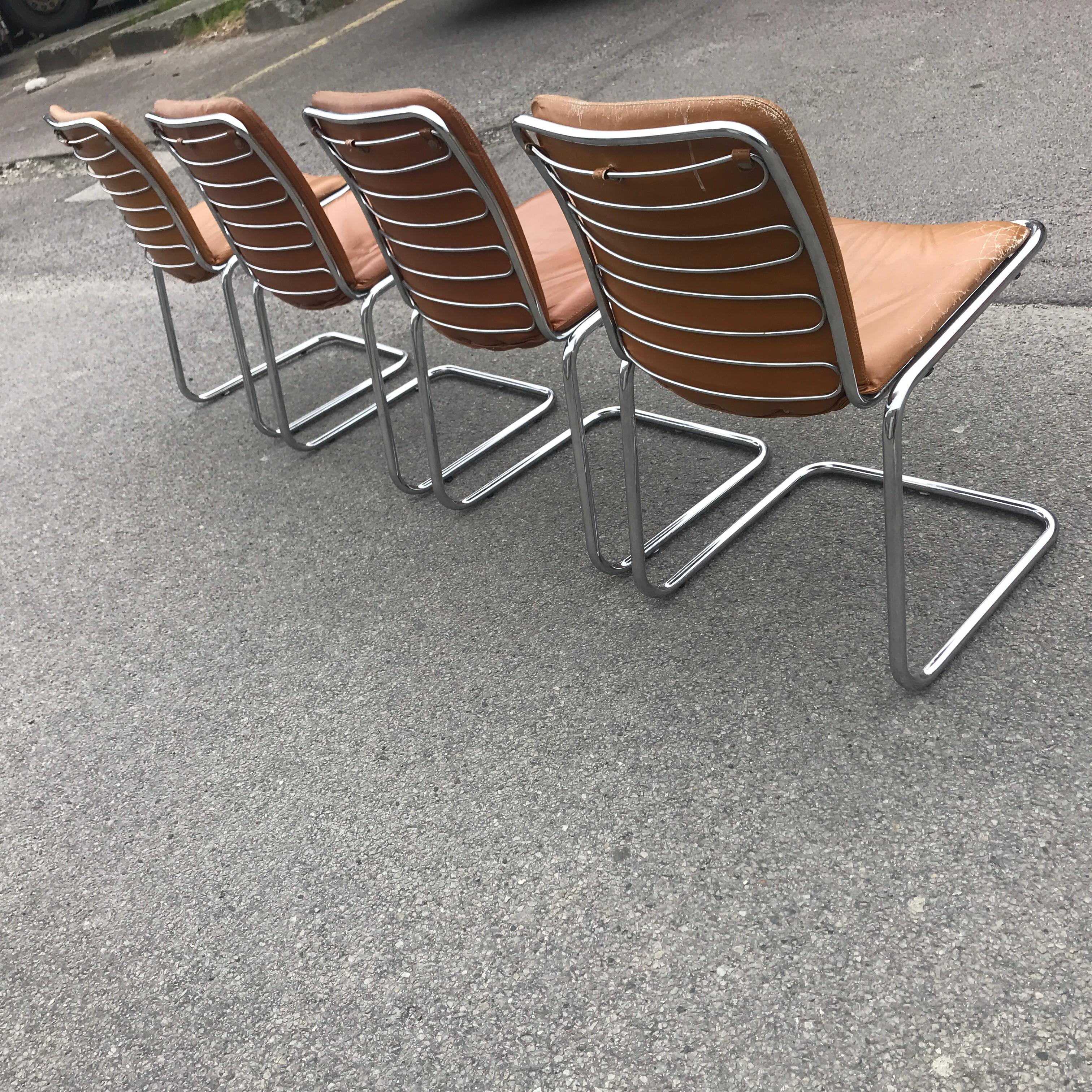 Mid-Century Modern Vintage Italian Cantilever Chairs from 1970s