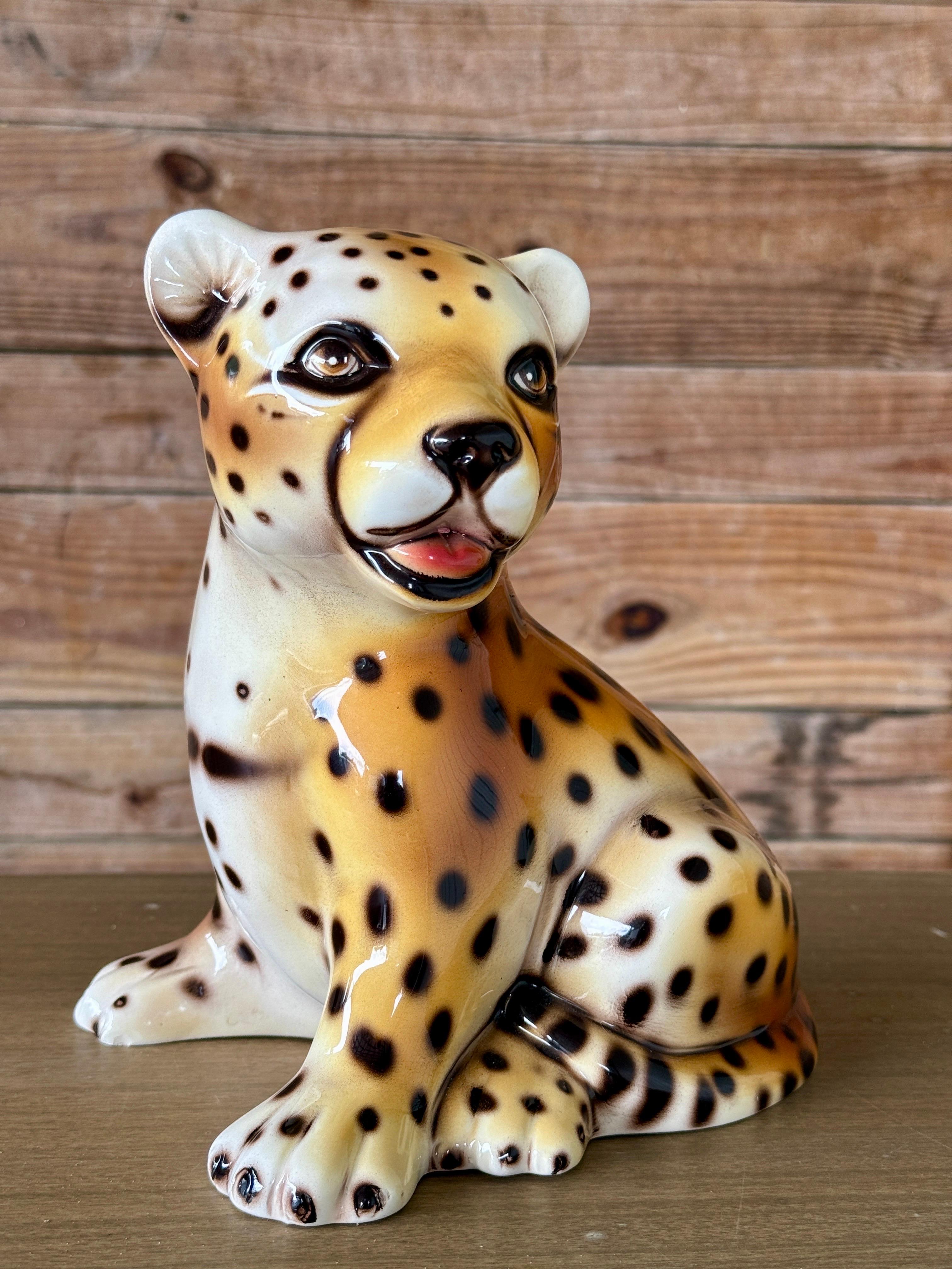 Vintage Italian Capodimonte Ceramic Baby Cheetah Cub Sculpture Figurine Bon état - En vente à North Fort Myers, FL