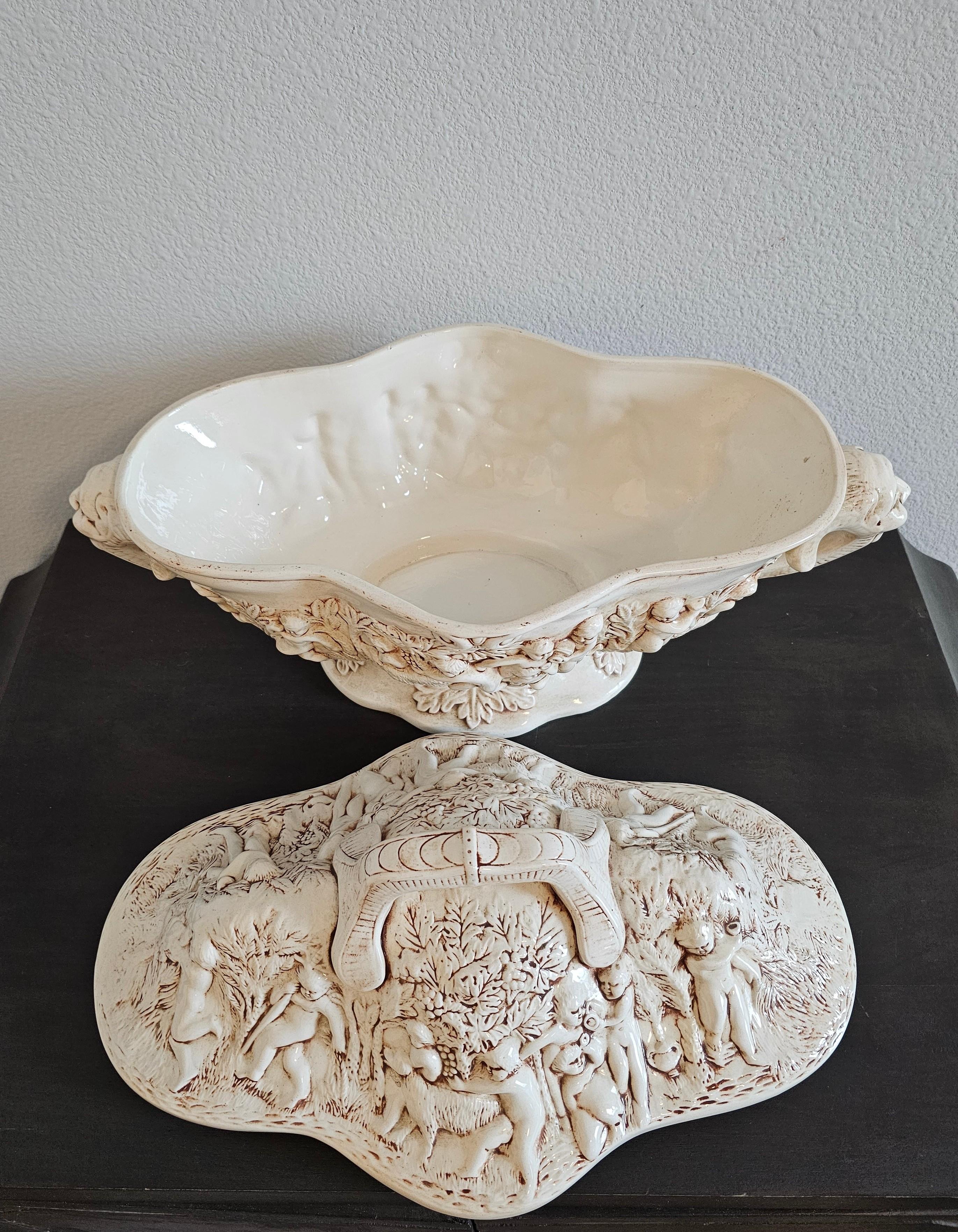 Vintage Italian Capodimonte Porcelain Covered Serving Dish Large Soup Tureen For Sale 11