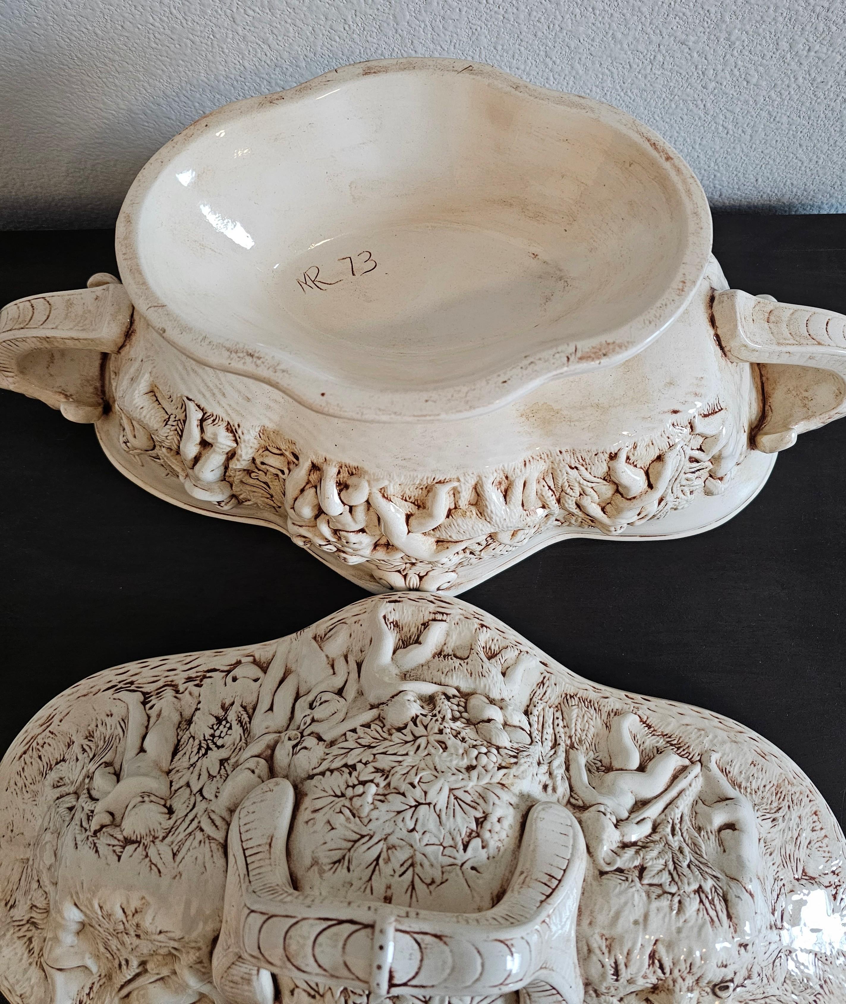 Vintage Italian Capodimonte Porcelain Covered Serving Dish Large Soup Tureen For Sale 12