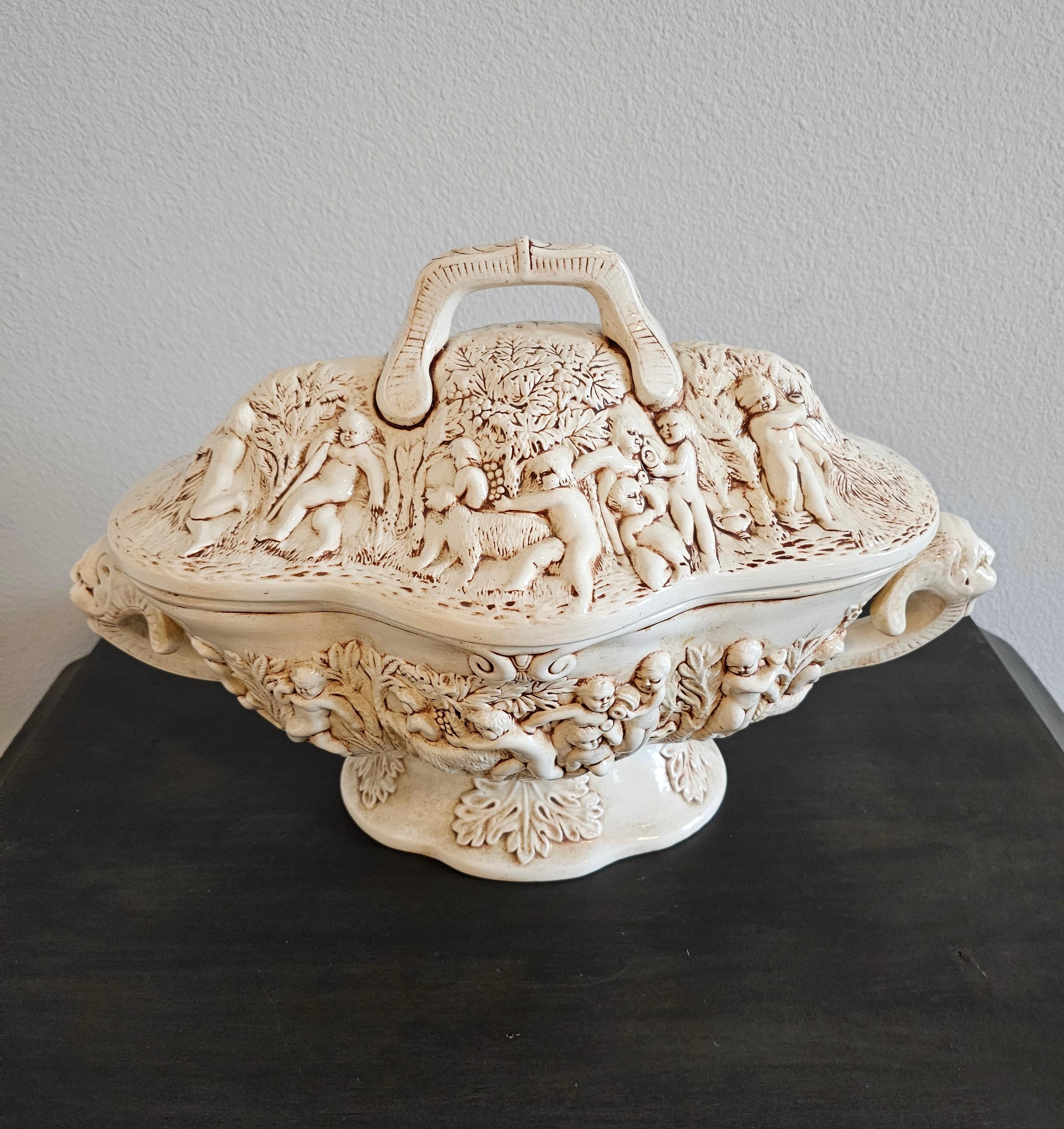 20th Century Vintage Italian Capodimonte Porcelain Covered Serving Dish Large Soup Tureen For Sale