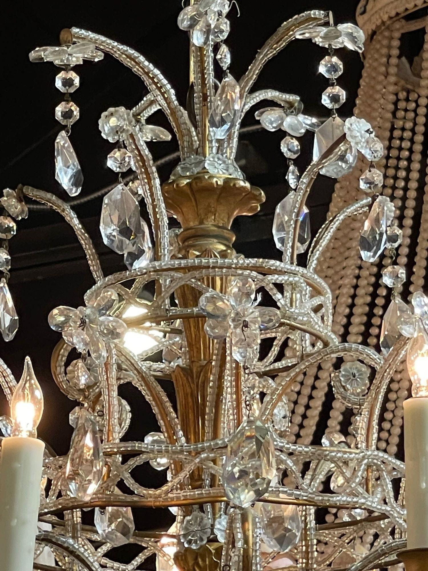 20th Century Vintage Italian Carved and Giltwood Beaded Crystal Chandelier For Sale