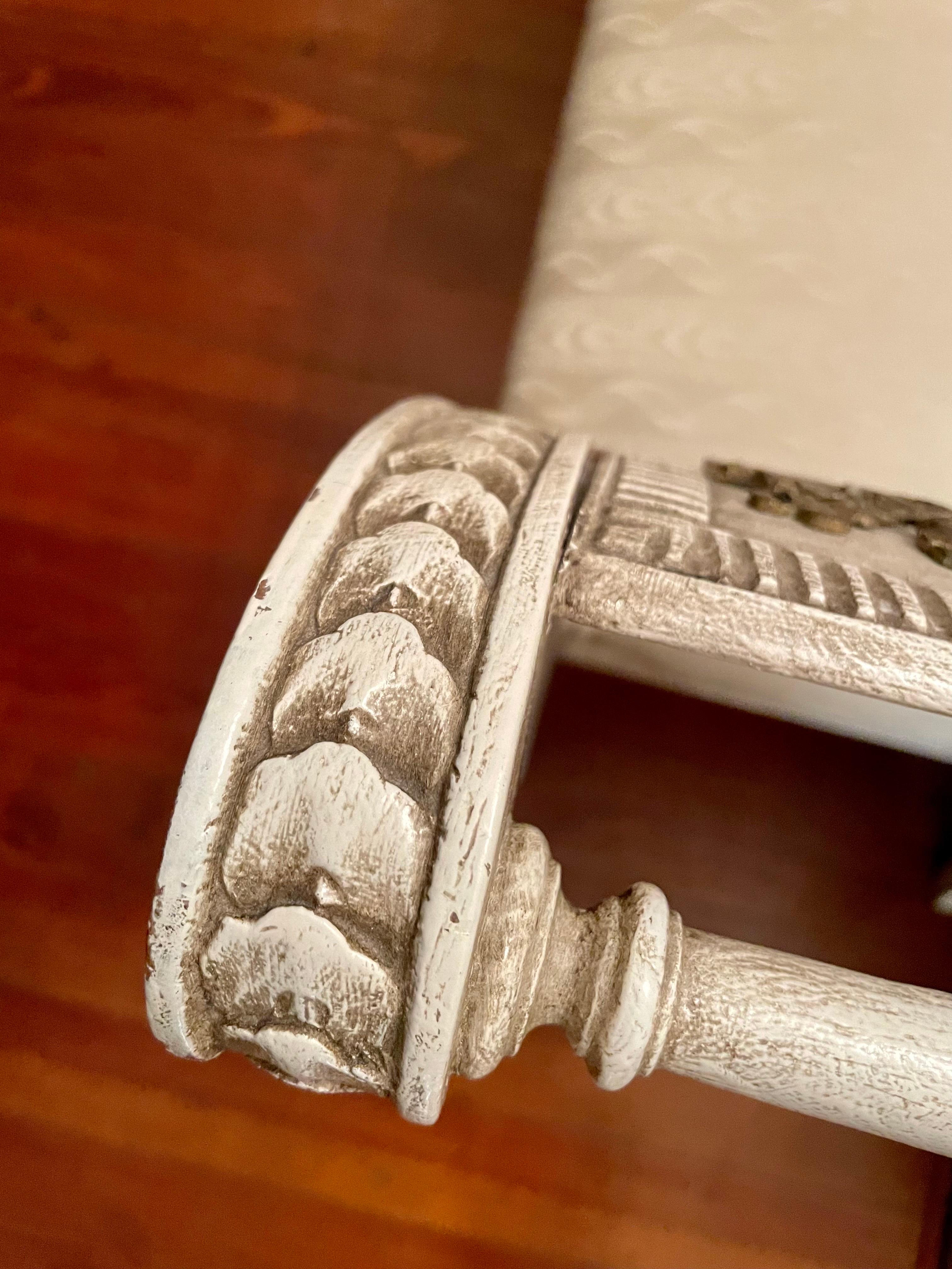 Vintage Italian Carved Painted Bench For Sale 1