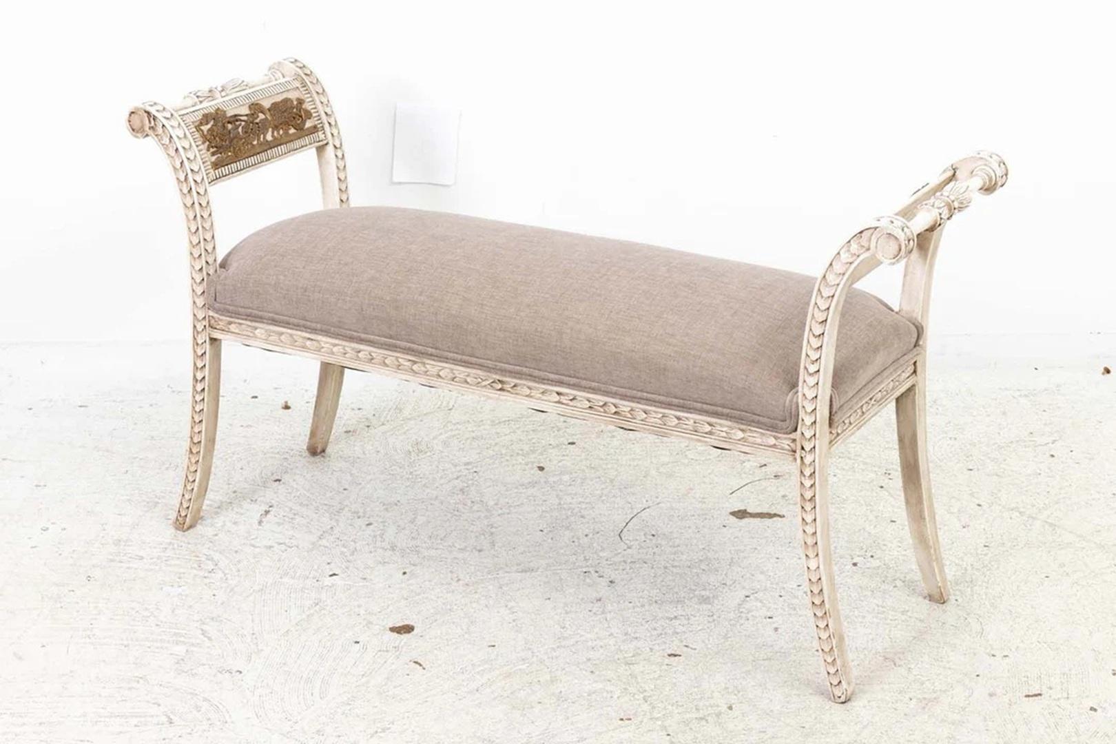 Banc italien vintage sculpté et peint en vente 3