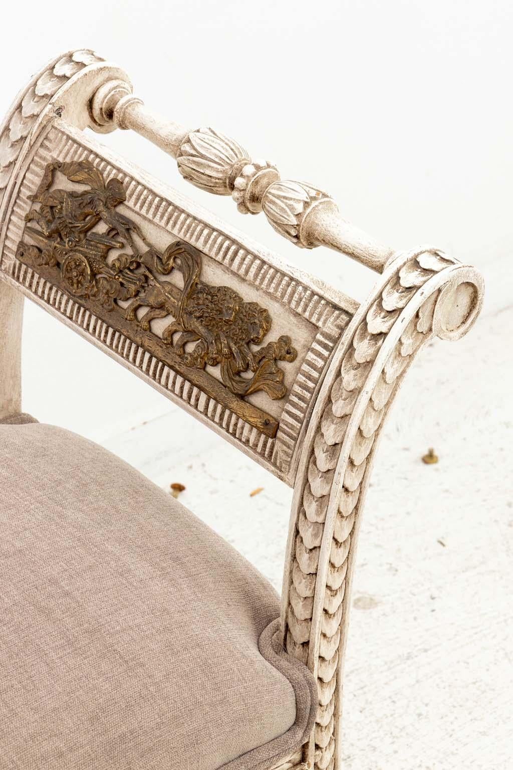 20ième siècle Banc italien vintage sculpté et peint en vente