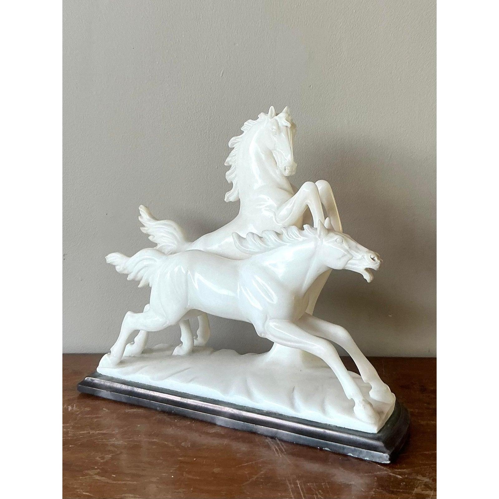 Escultura italiana antigua de caballo tallada en piedra Italiano en venta