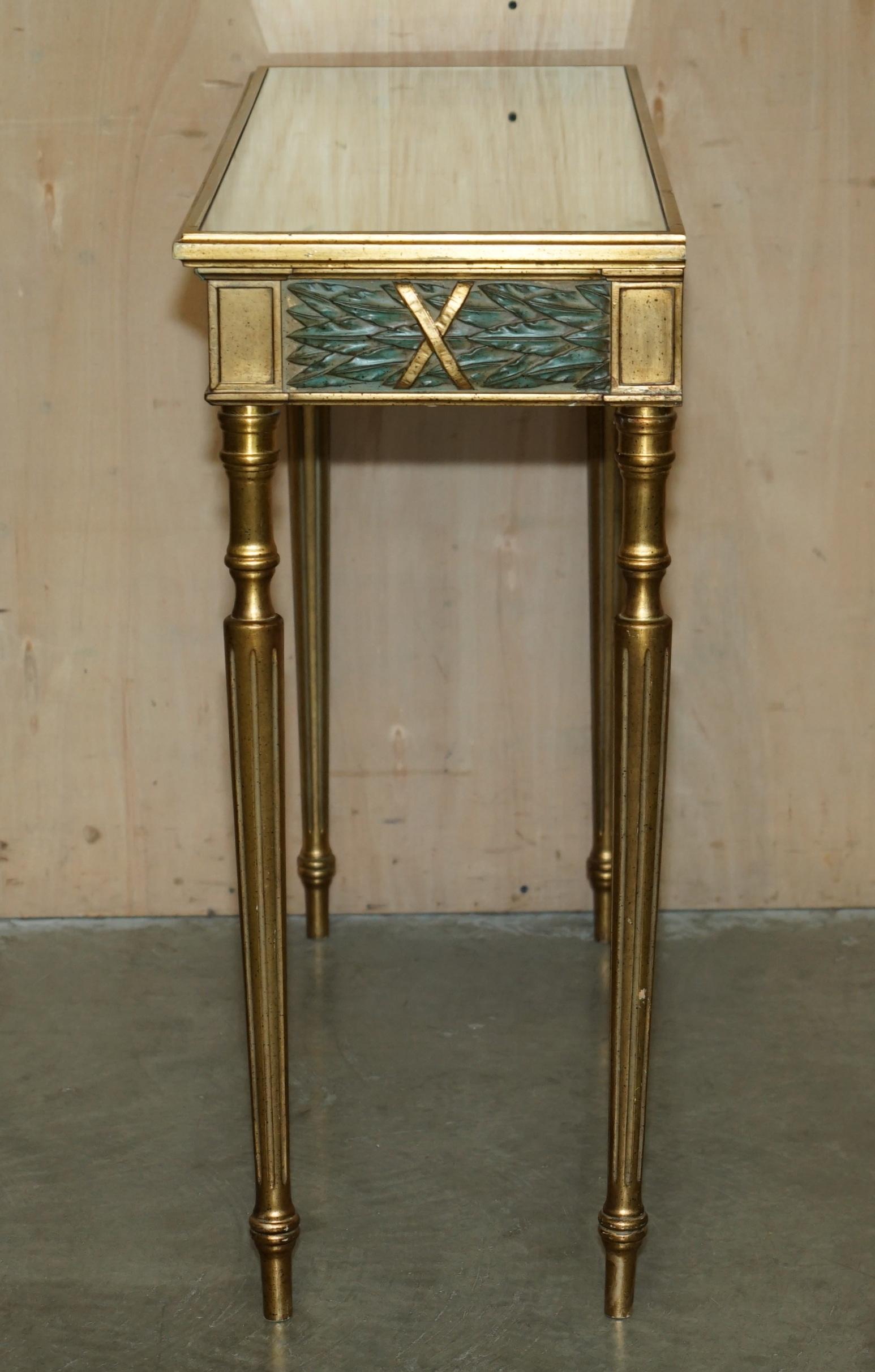 TAVOLO A CONSOLE D'EPOCA IN STILE CARVELLATO CON VETRO A SPECCHIO in vendita 7